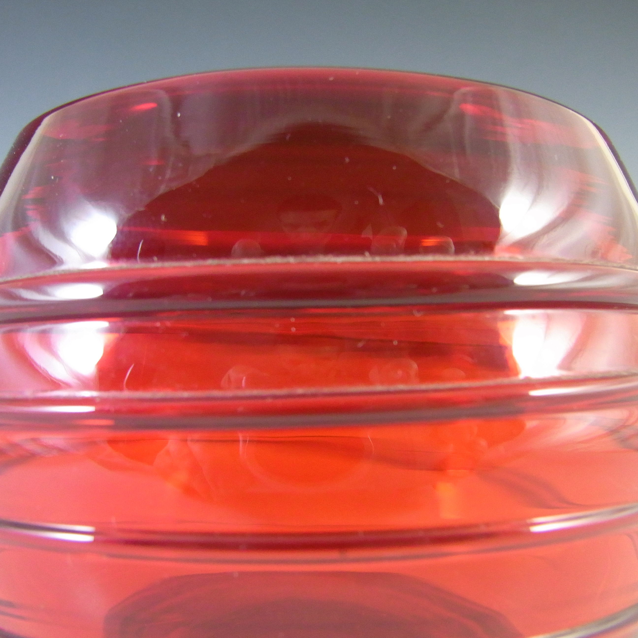 Whitefriars #9366 Vintage Ruby Red Glass Ribbon Trail Bowl - Click Image to Close