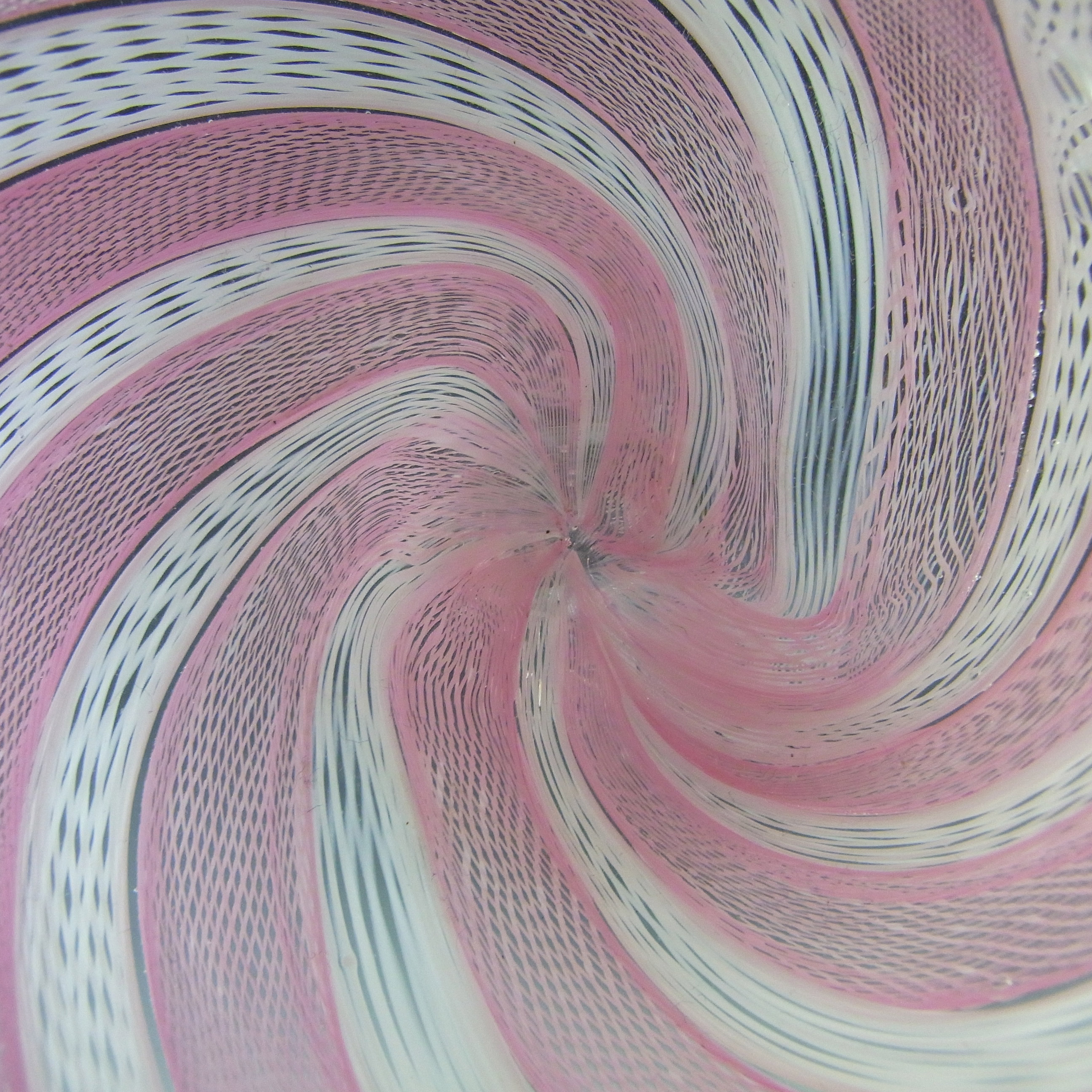 (image for) Murano Pink & White Zanfirico Filigree Glass Leaf Bowl - Click Image to Close
