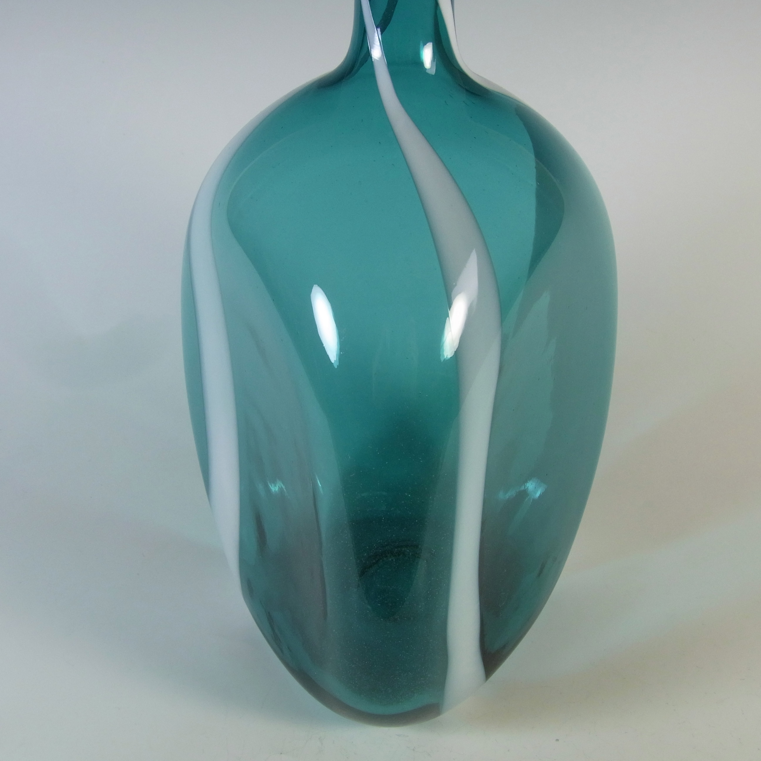 (image for) Cristalleria Artistica Toscana / Alrose Empoli Blue & White Glass Bottle - Click Image to Close