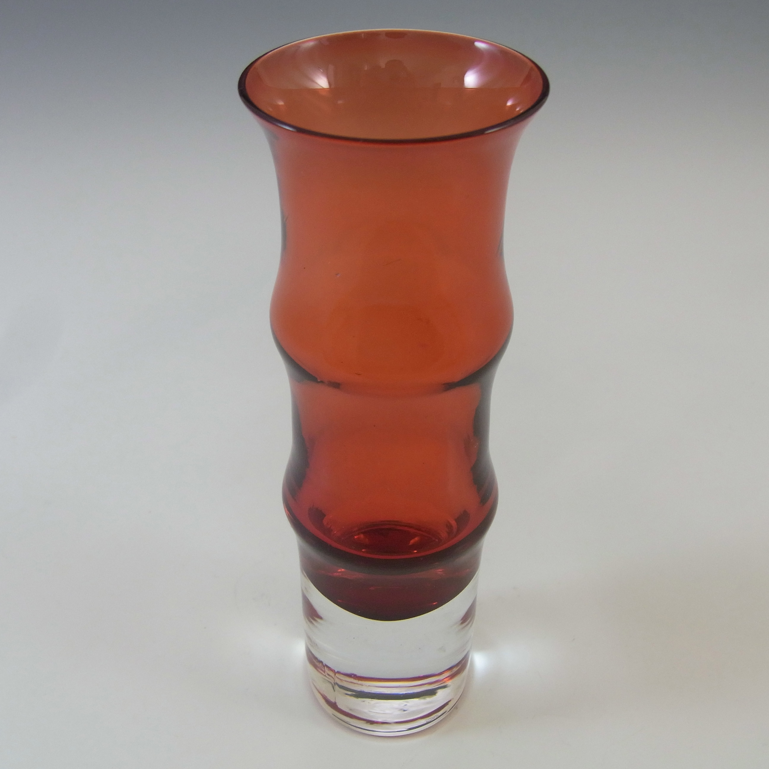 Aseda Swedish Red Glass 6" Bamboo Vase by Bo Borgstrom #B5/87 - Click Image to Close