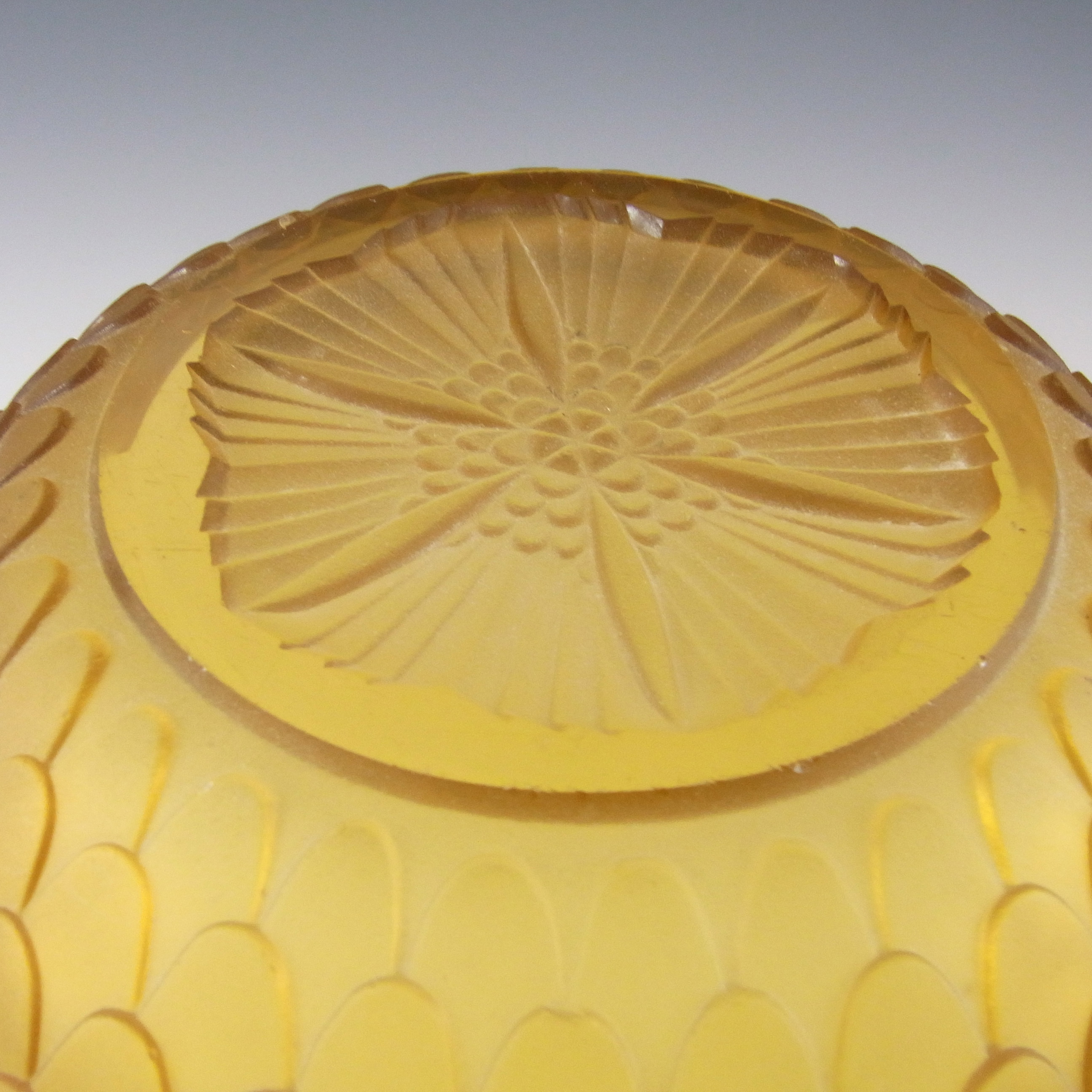 (image for) Bagley Art Deco Frosted Amber Glass 'Fish Scales' Bowl #3067 - Click Image to Close