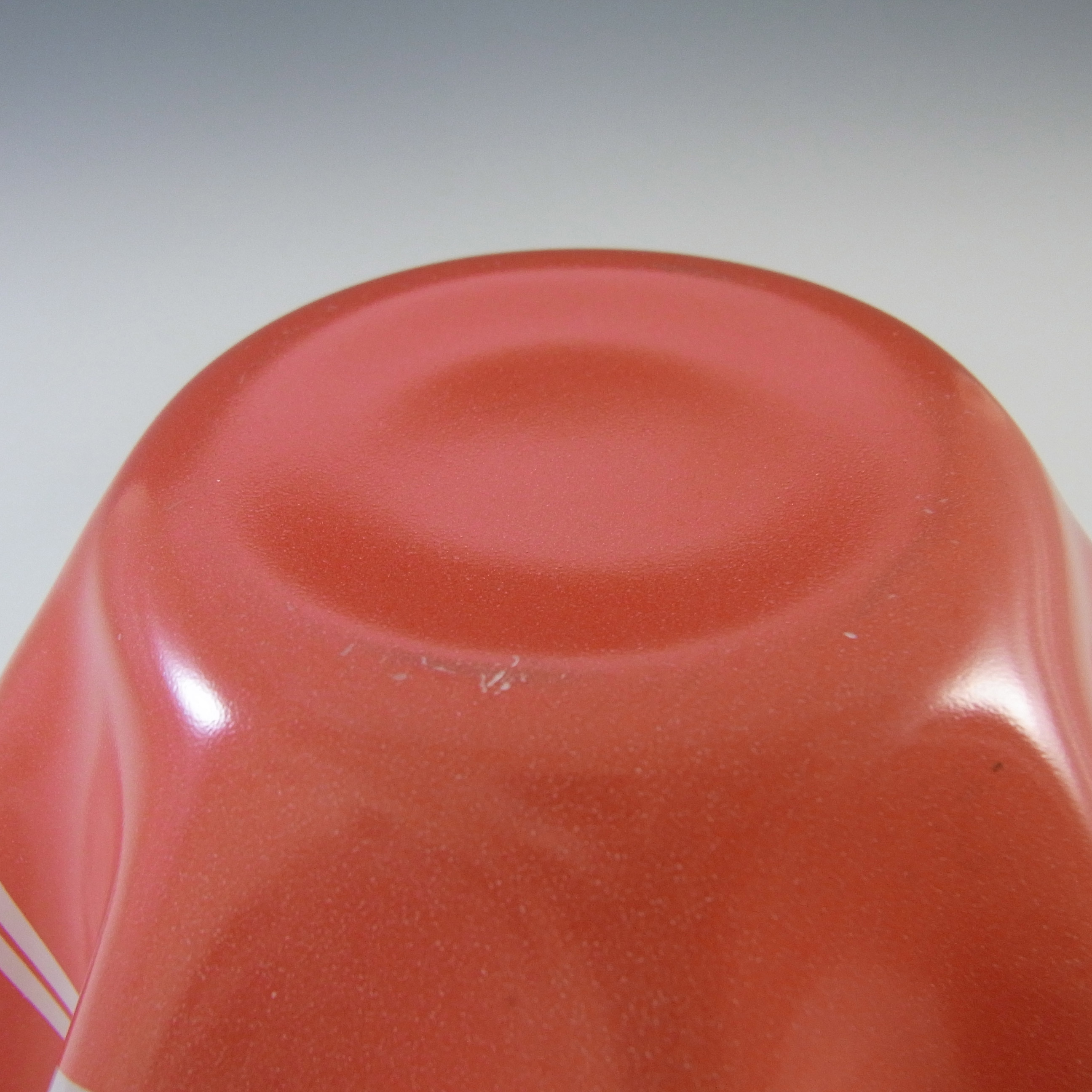 (image for) Chance Brothers Red Glass 'Bandel-2' Retro Handkerchief Vase - Click Image to Close