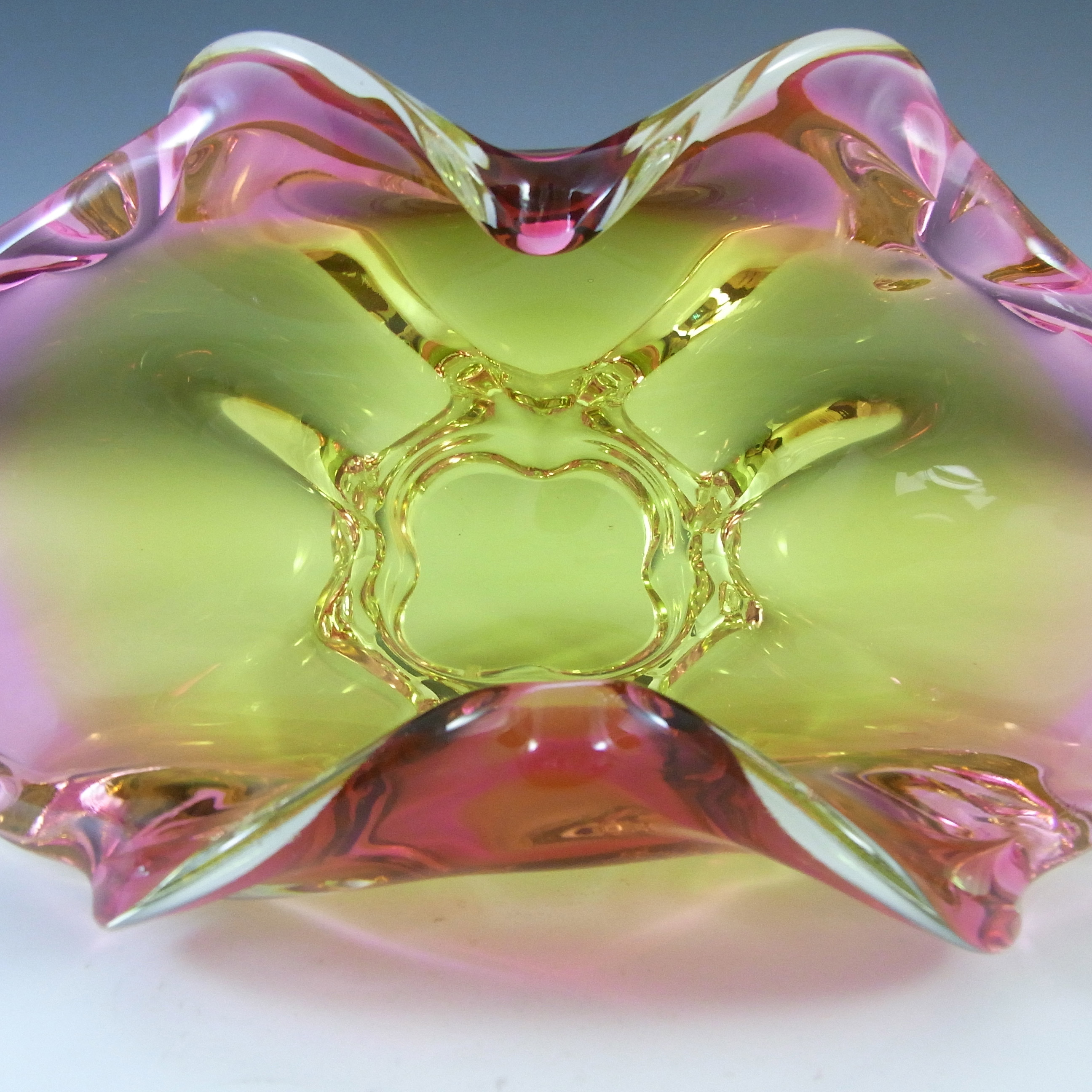 (image for) Chřibská #296/5/30 Czech Pink & Orange Glass Bowl - Click Image to Close