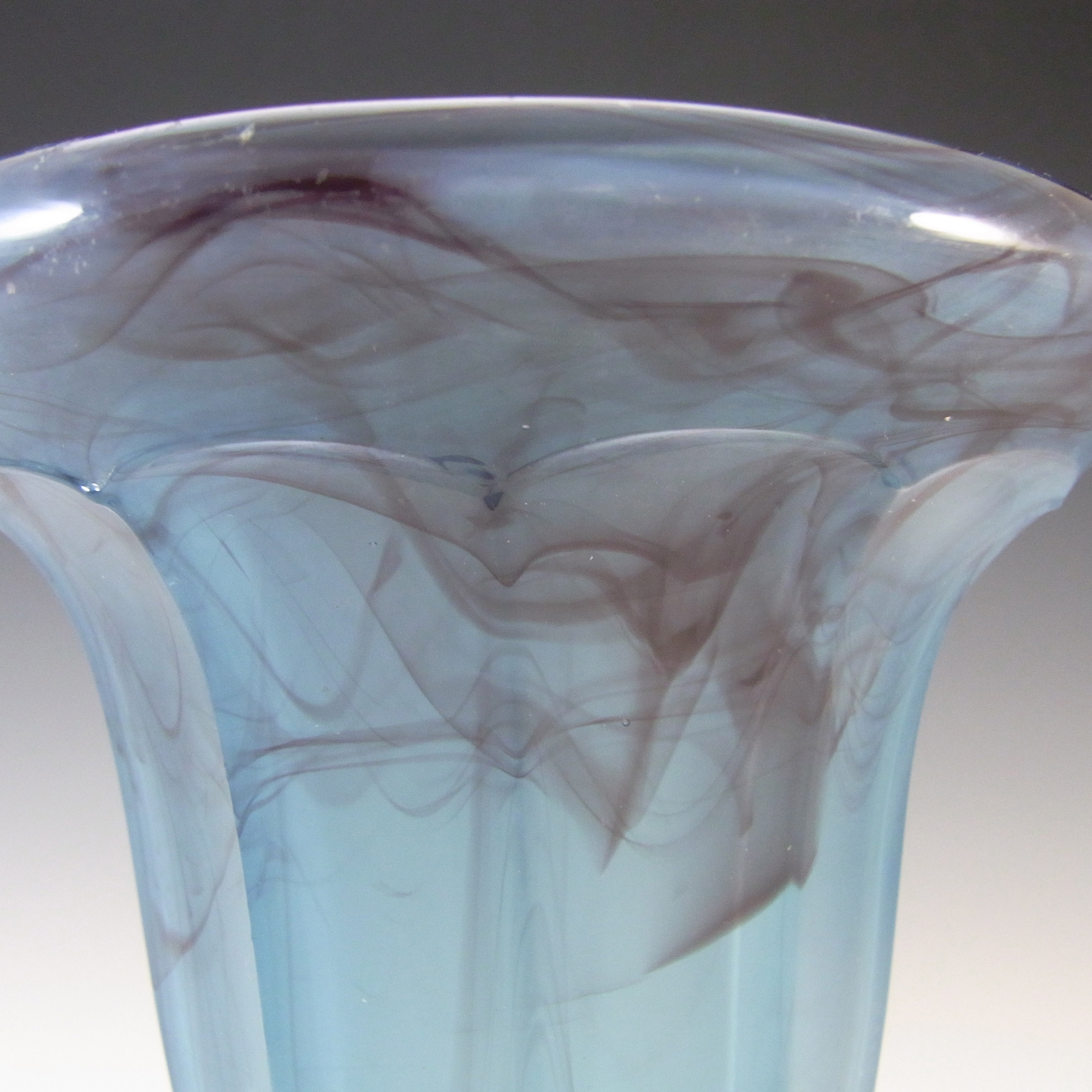 (image for) Davidson #294 British Art Deco Blue Cloud Glass Vase - Click Image to Close