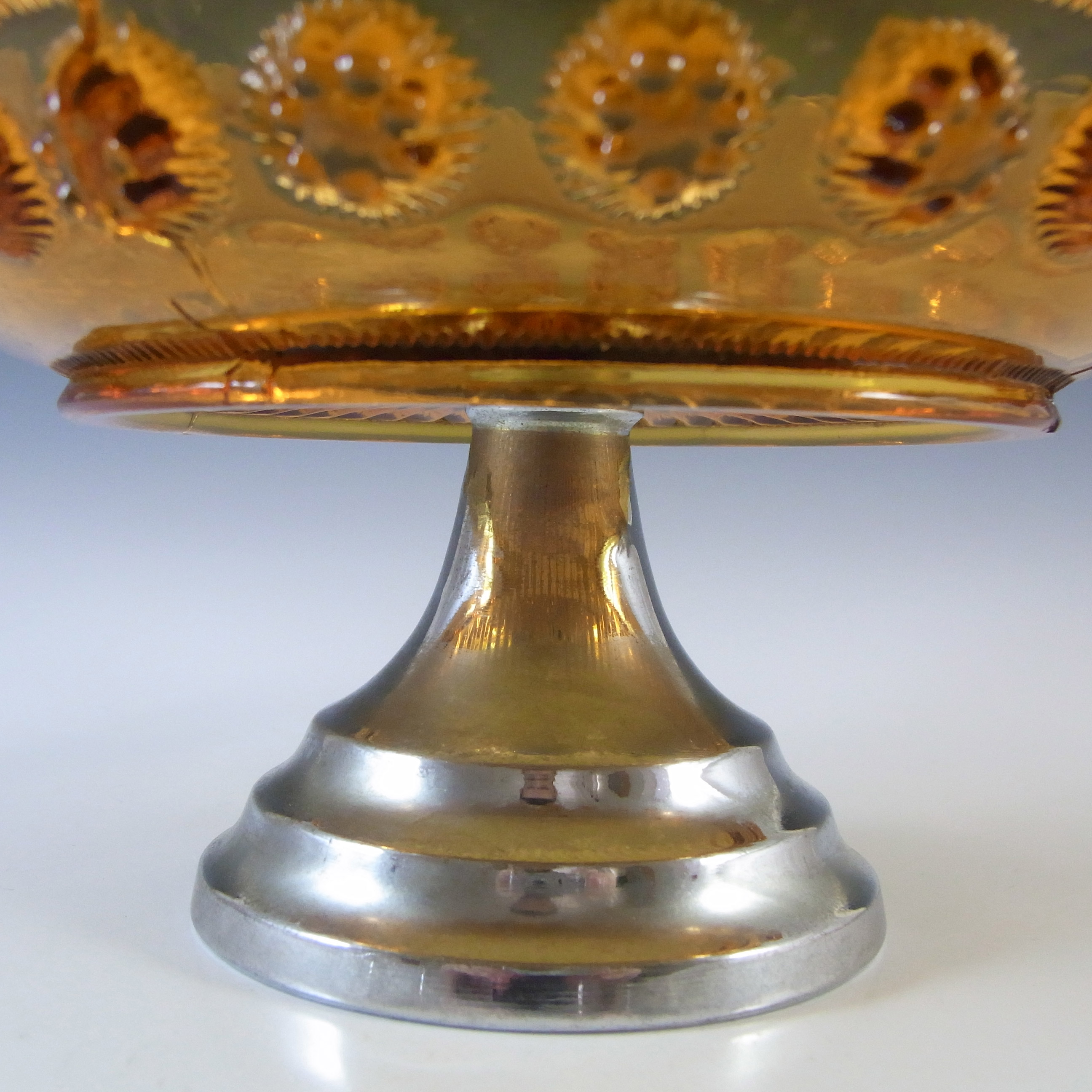 Davidson #269 Art Deco Amber Glass 'Blackberry Prunt' Bowl - Click Image to Close
