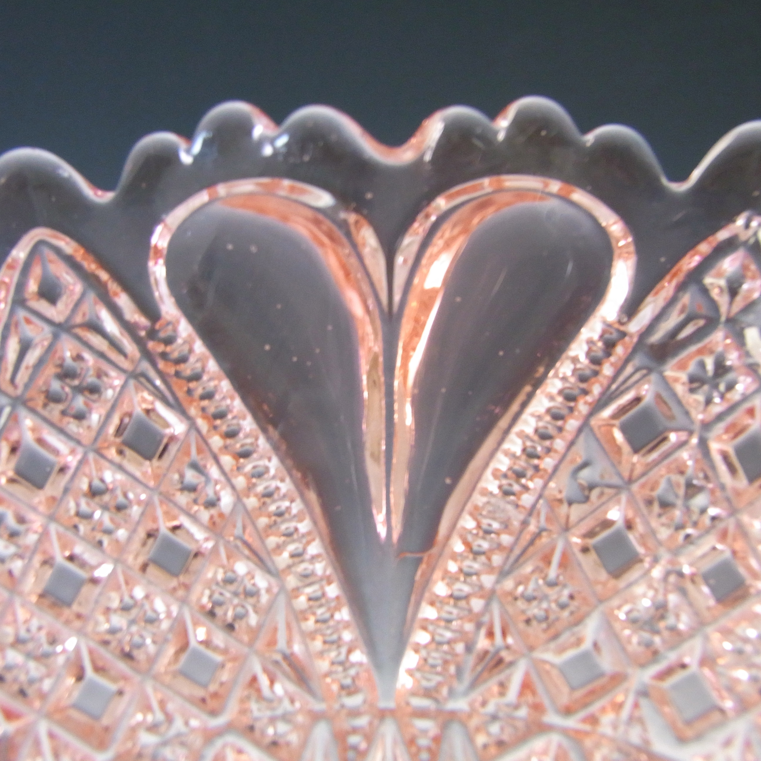 Davidson Victorian Pink Pressed Glass 'William & Mary' Bowl - Click Image to Close