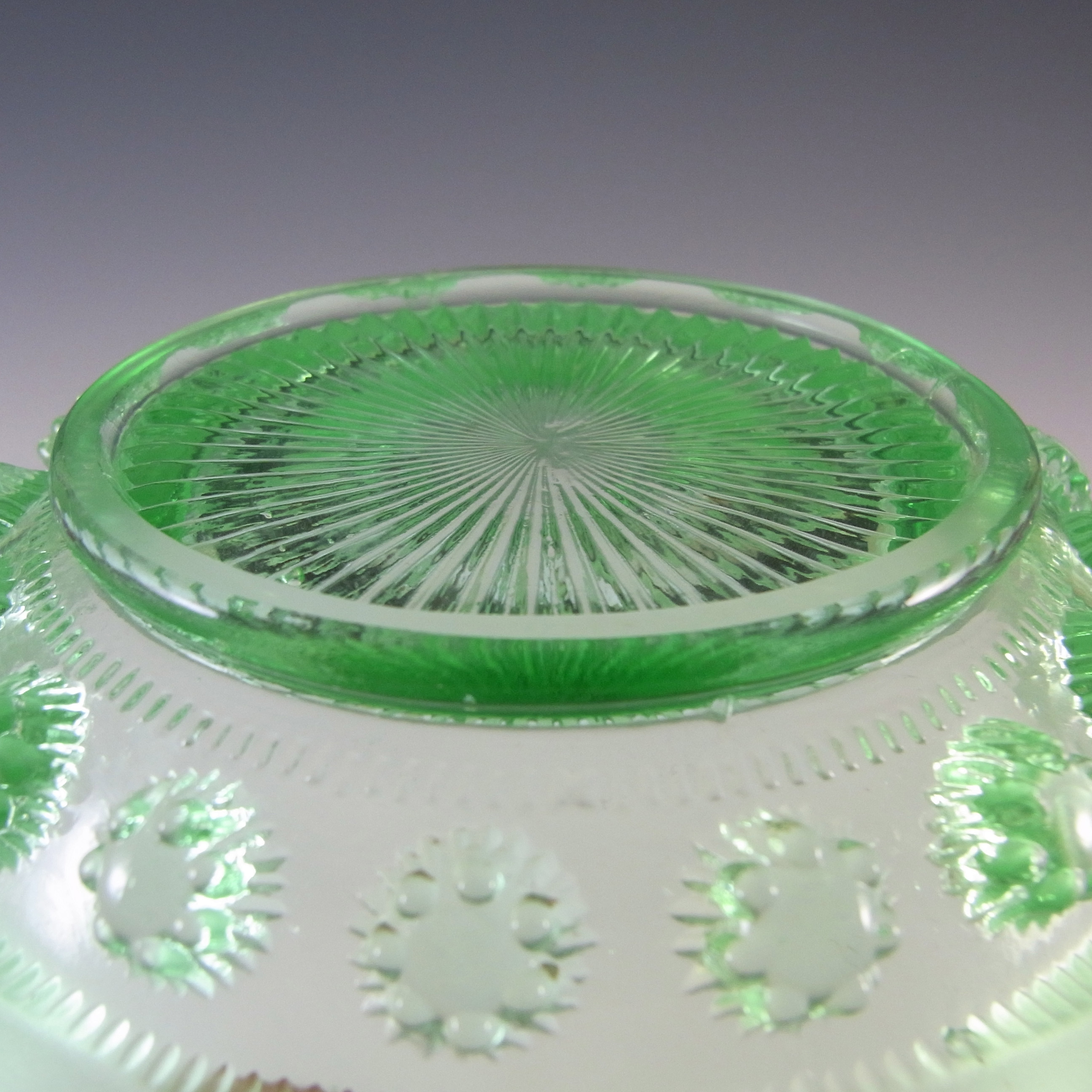 (image for) Davidson #269 Art Deco Green Glass 'Blackberry Prunt' Bowl - Click Image to Close