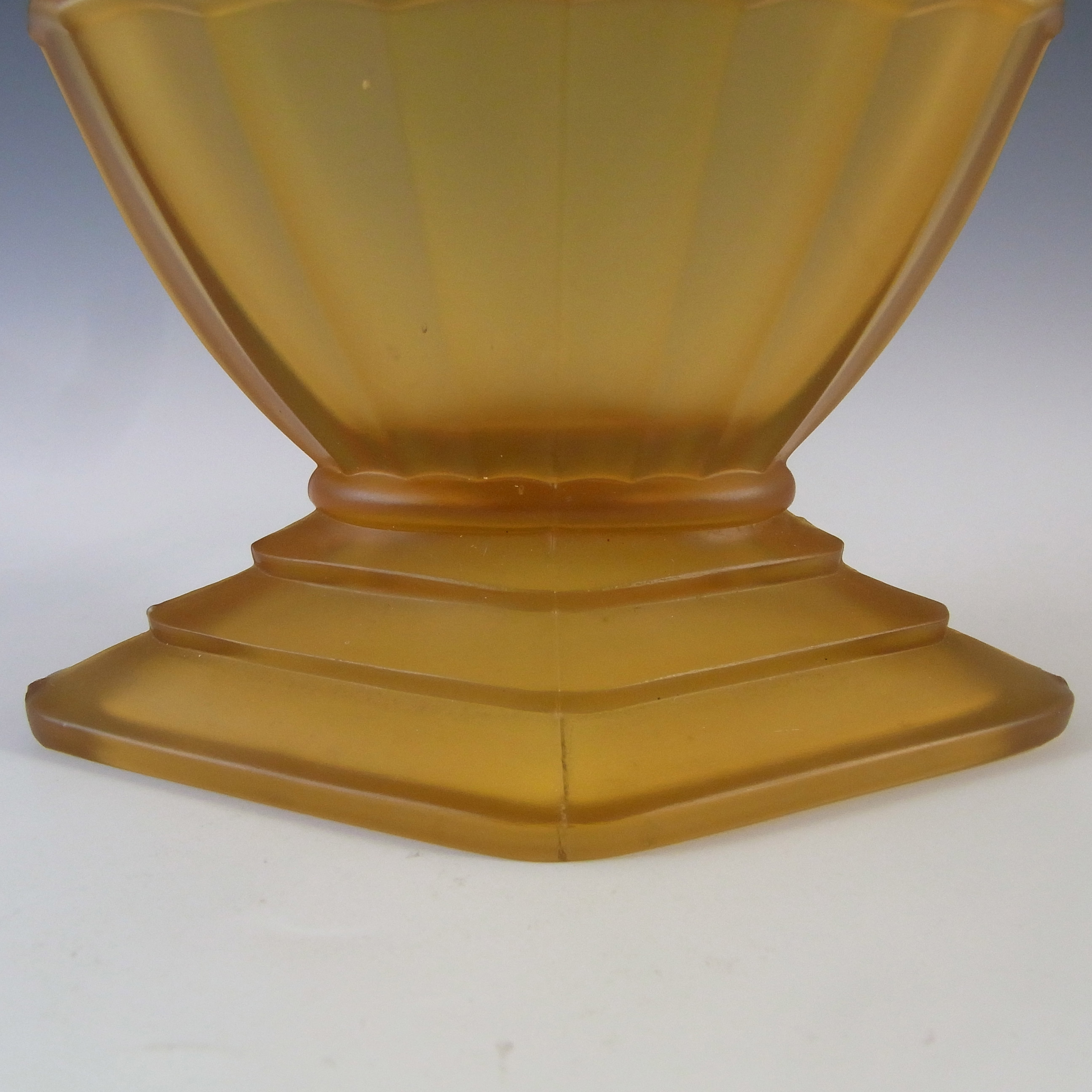 (image for) Ankerglas Bernsdorf Art Deco Amber Glass 'Rosalind' Vase - Click Image to Close