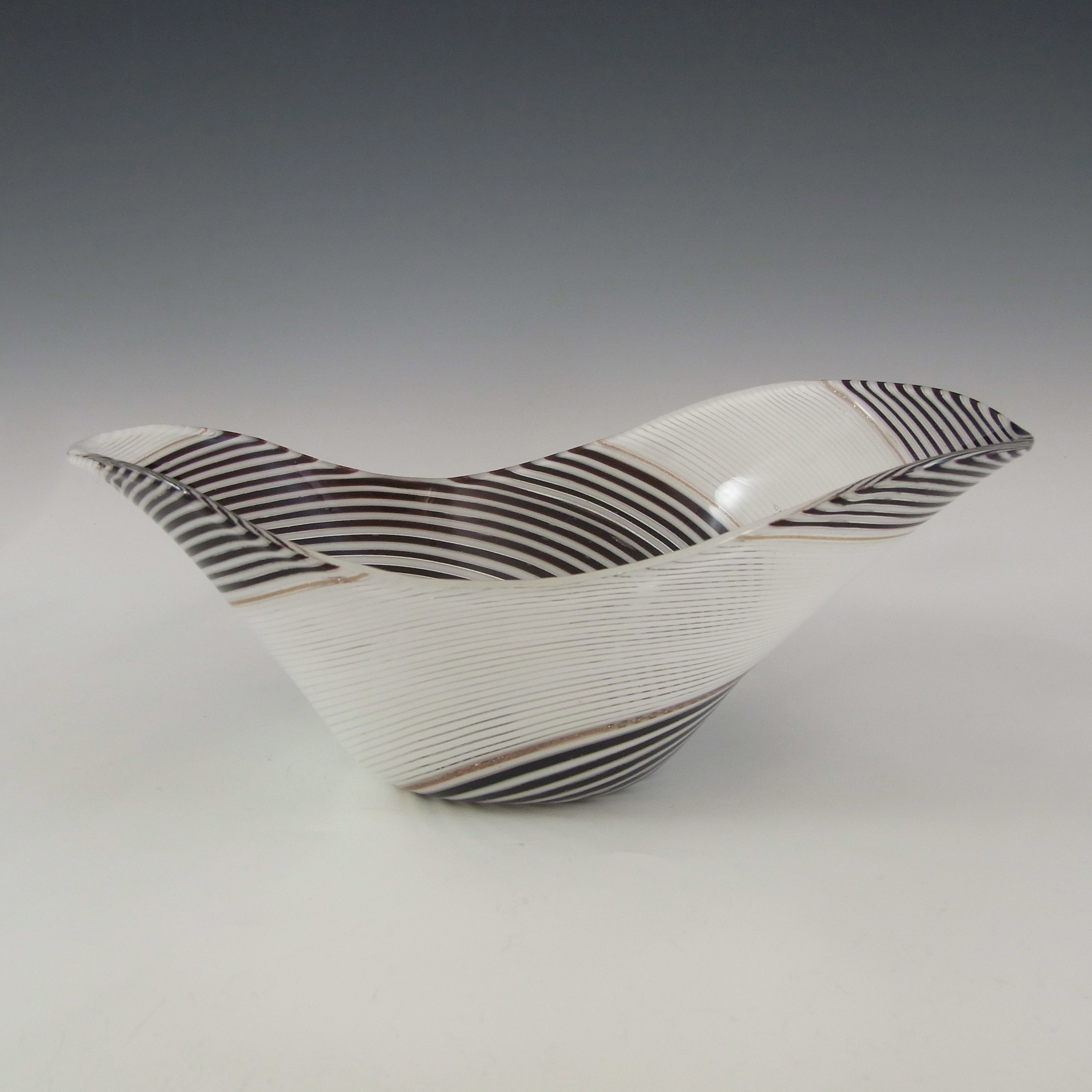 Aureliano Toso / Dino Martens Mezza Filigrana Glass Bowl #5266 - Click Image to Close