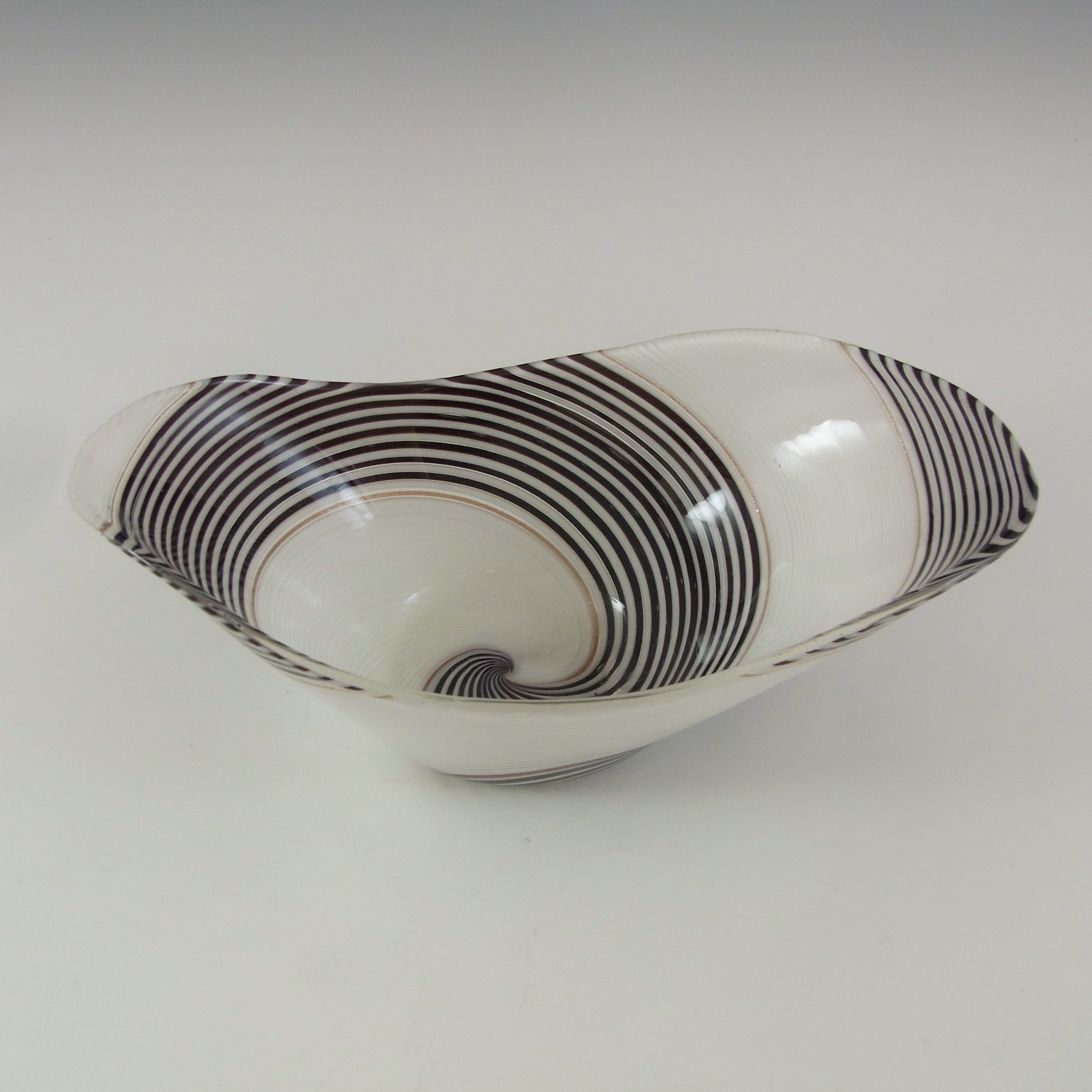 Aureliano Toso / Dino Martens Mezza Filigrana Glass Bowl #5266 - Click Image to Close