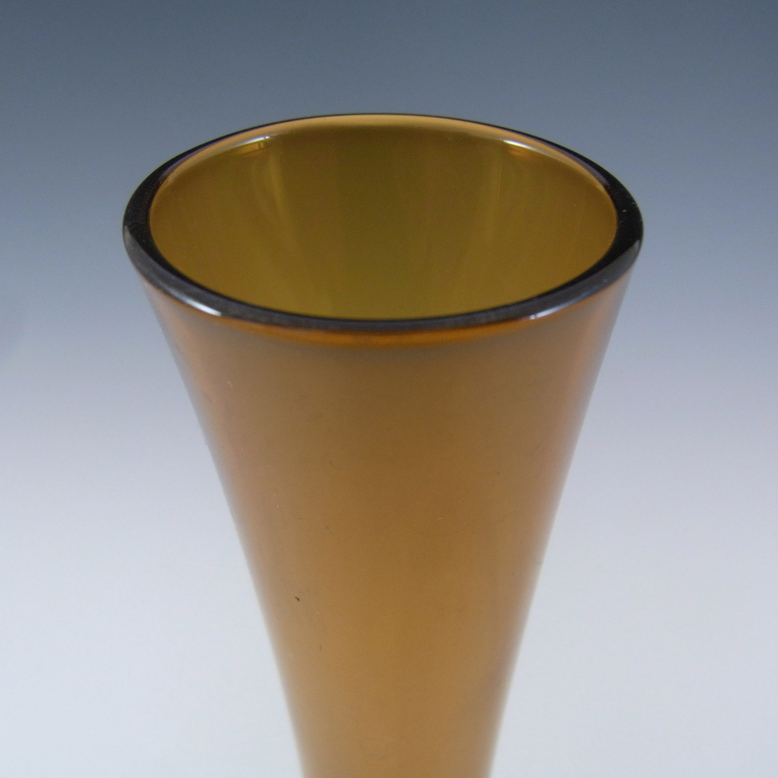 Elme Vintage Scandinavian Amber Glass 'Melon-Form' Vase - Click Image to Close
