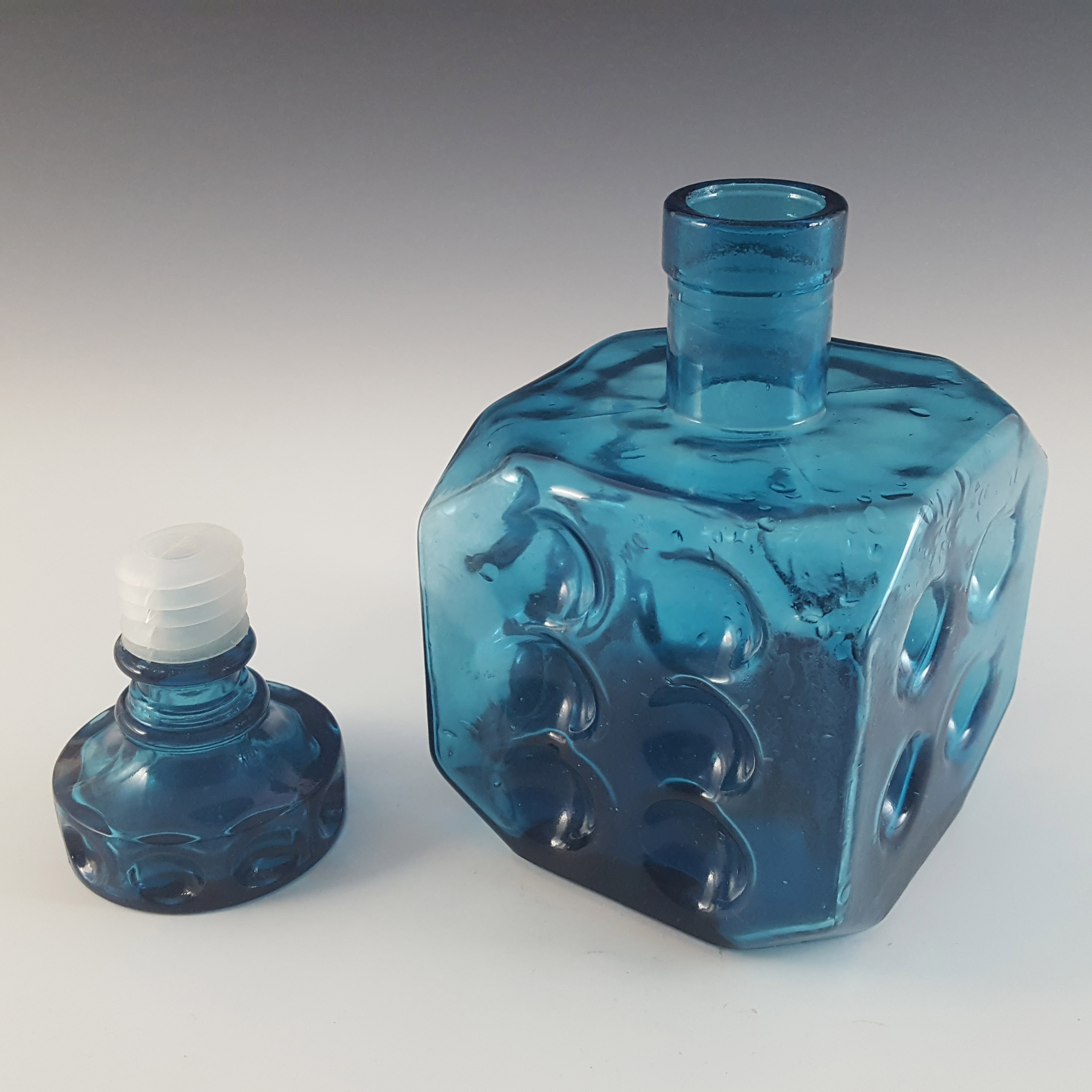 Empoli Italian Blue Glass Dice Decanter / Bottle & Glasses Set - Click Image to Close