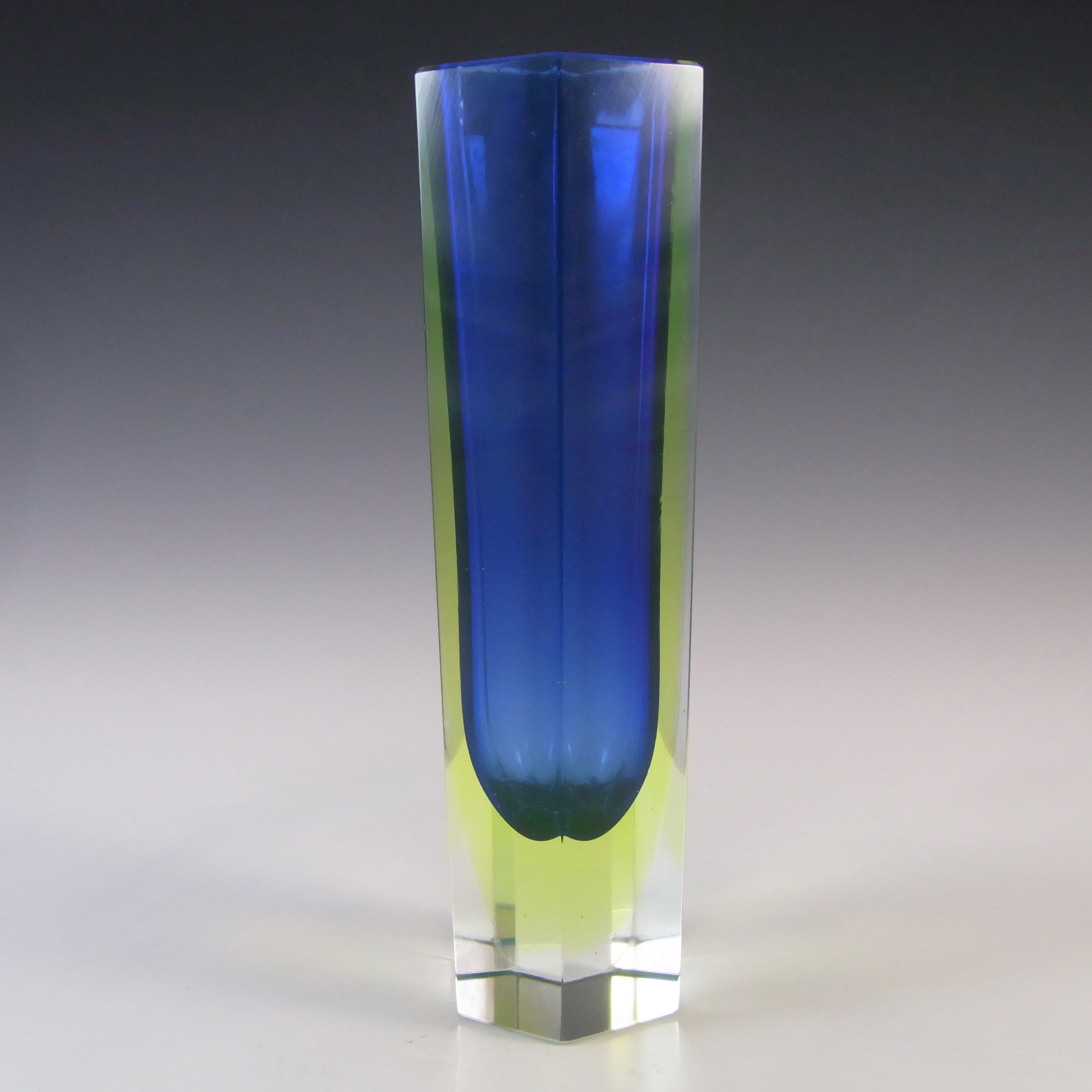 Murano Faceted Blue & Uranium Green Sommerso Glass Block Vase - Click Image to Close
