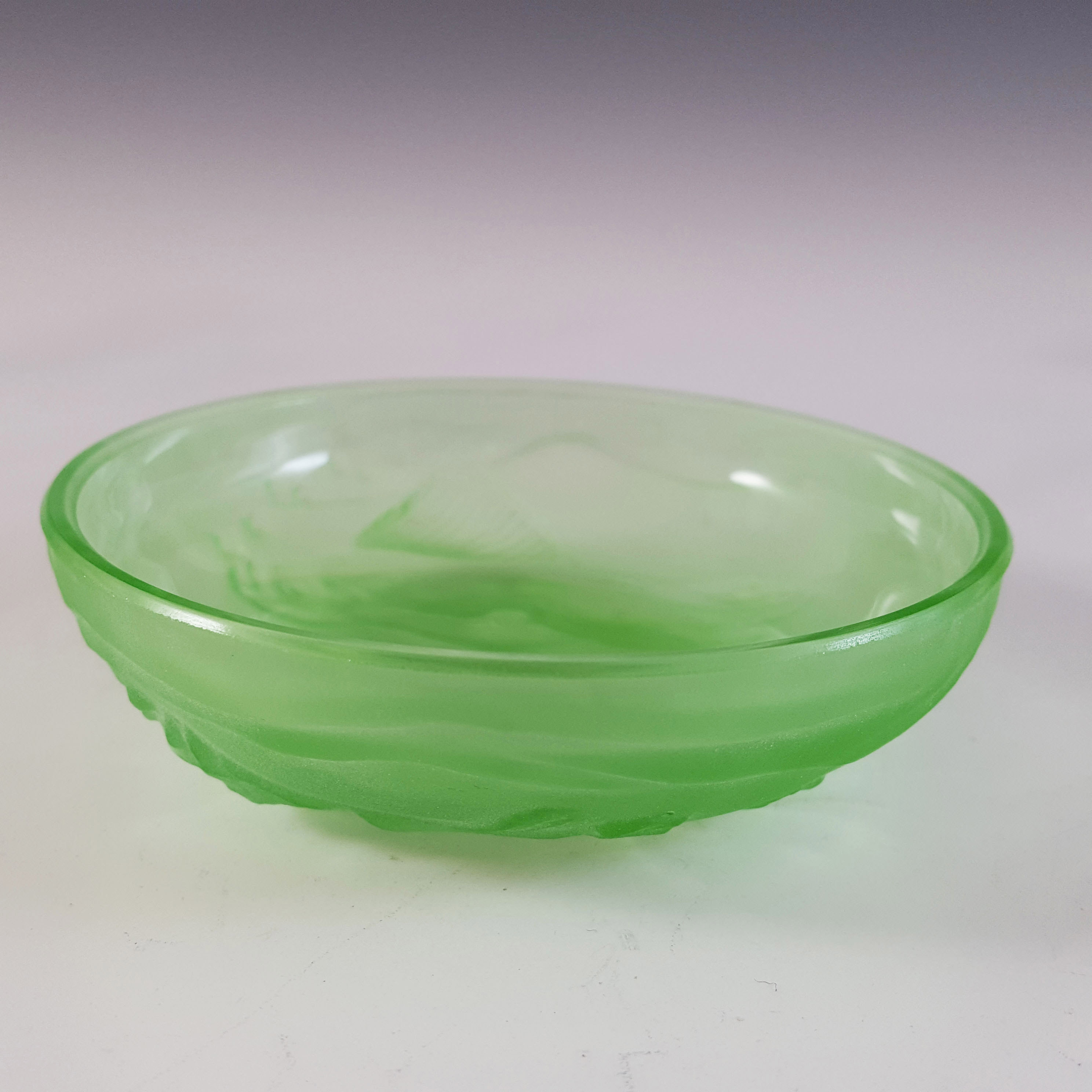 (image for) Art Deco Frosted Green Glass Fish Pin Dish / Bowl - Click Image to Close