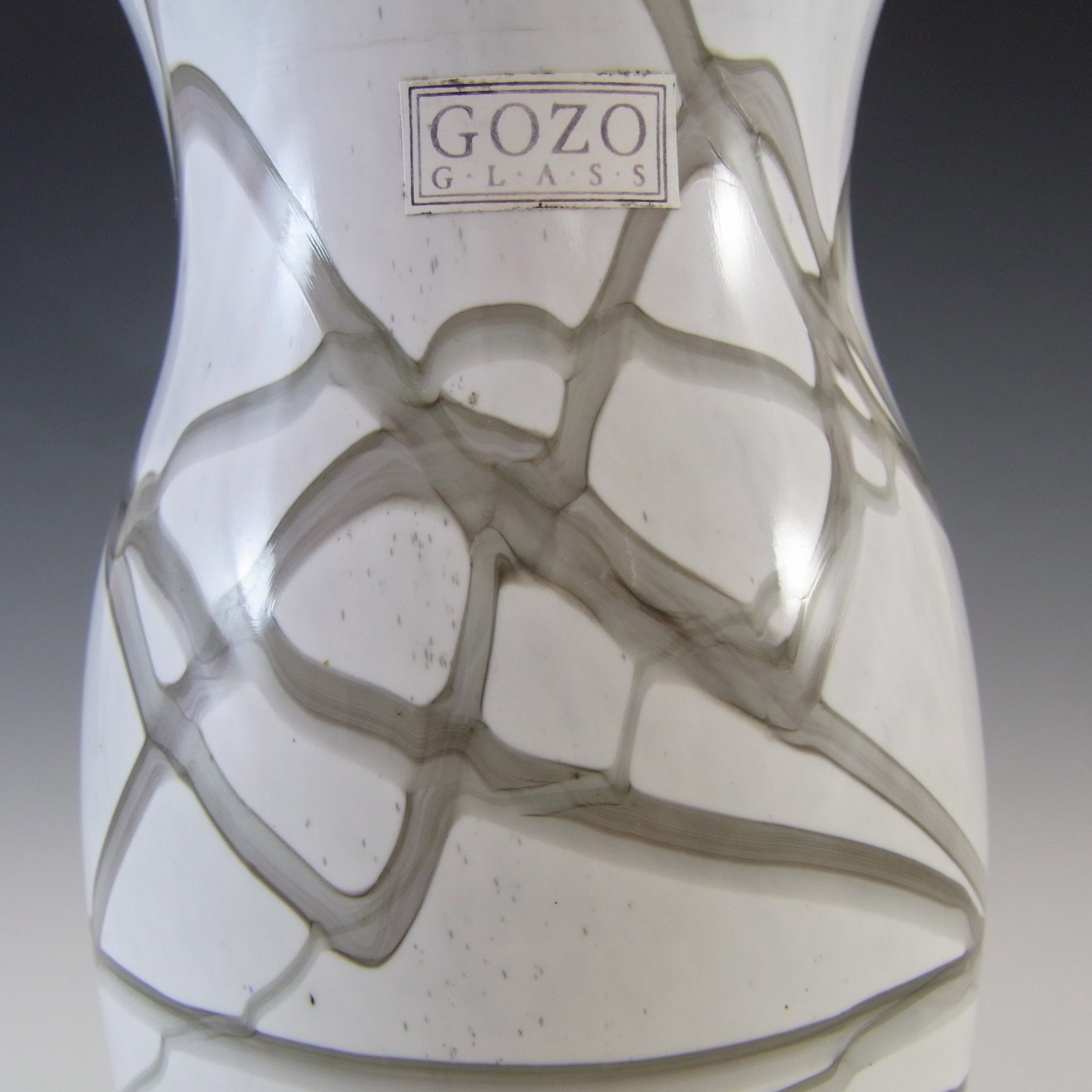 SIGNED Gozo Maltese Black & White Glass 'Noir' Vase - Click Image to Close