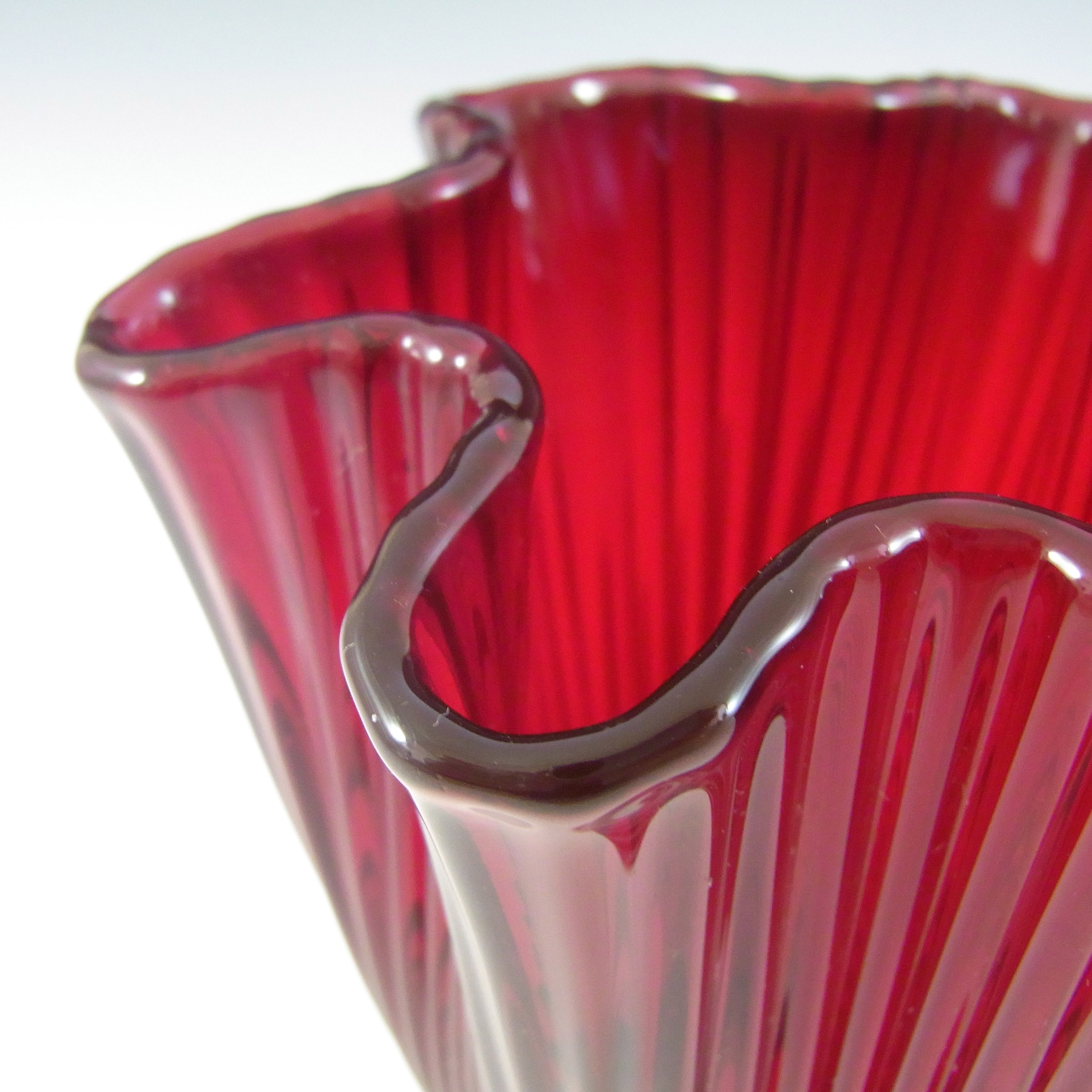 (image for) Gullaskruf Swedish Red Glass 'Reffla' Vase by Arthur Percy - Click Image to Close
