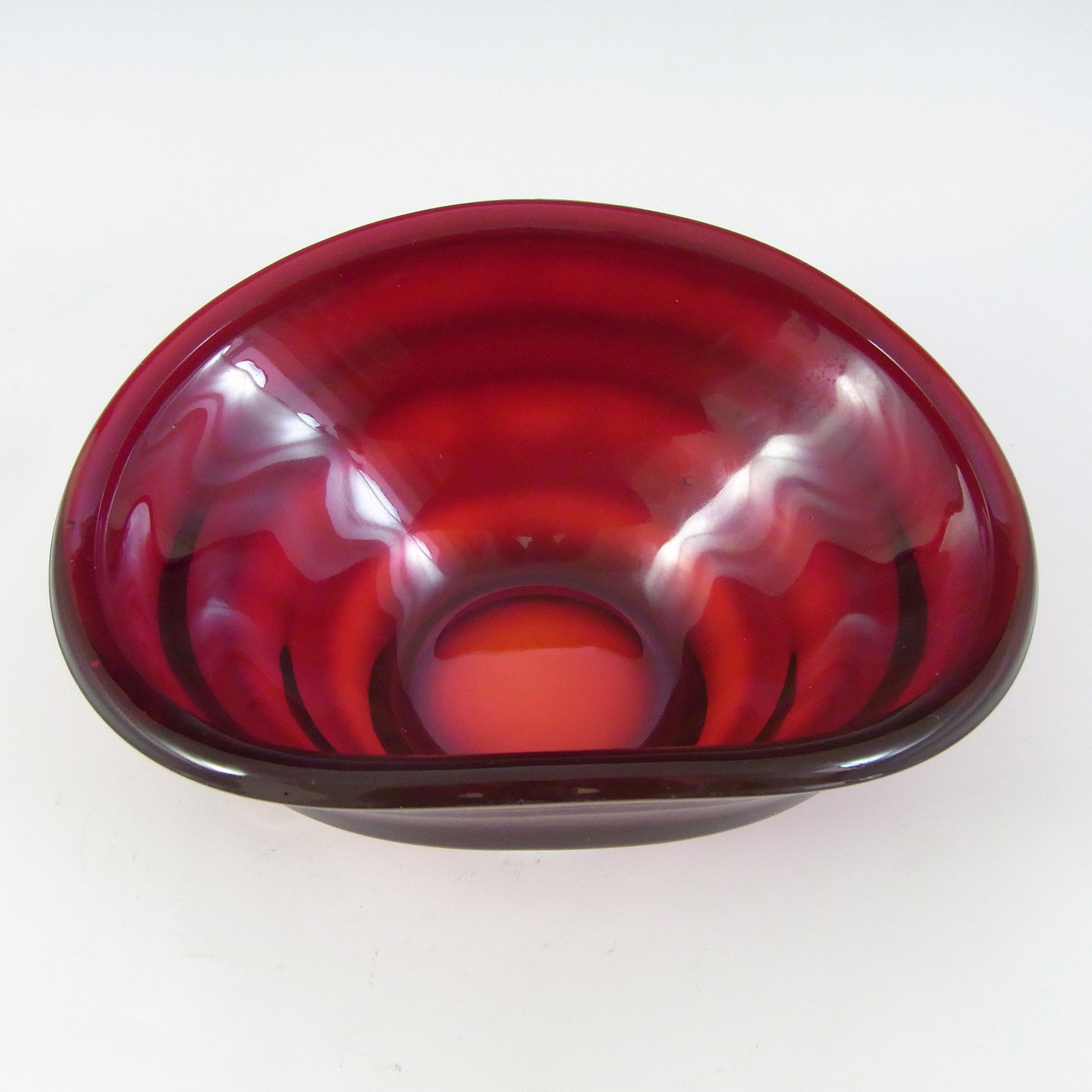 (image for) Gullaskruf Vintage 1950's Swedish Red Glass Ribbed Bowl - Click Image to Close