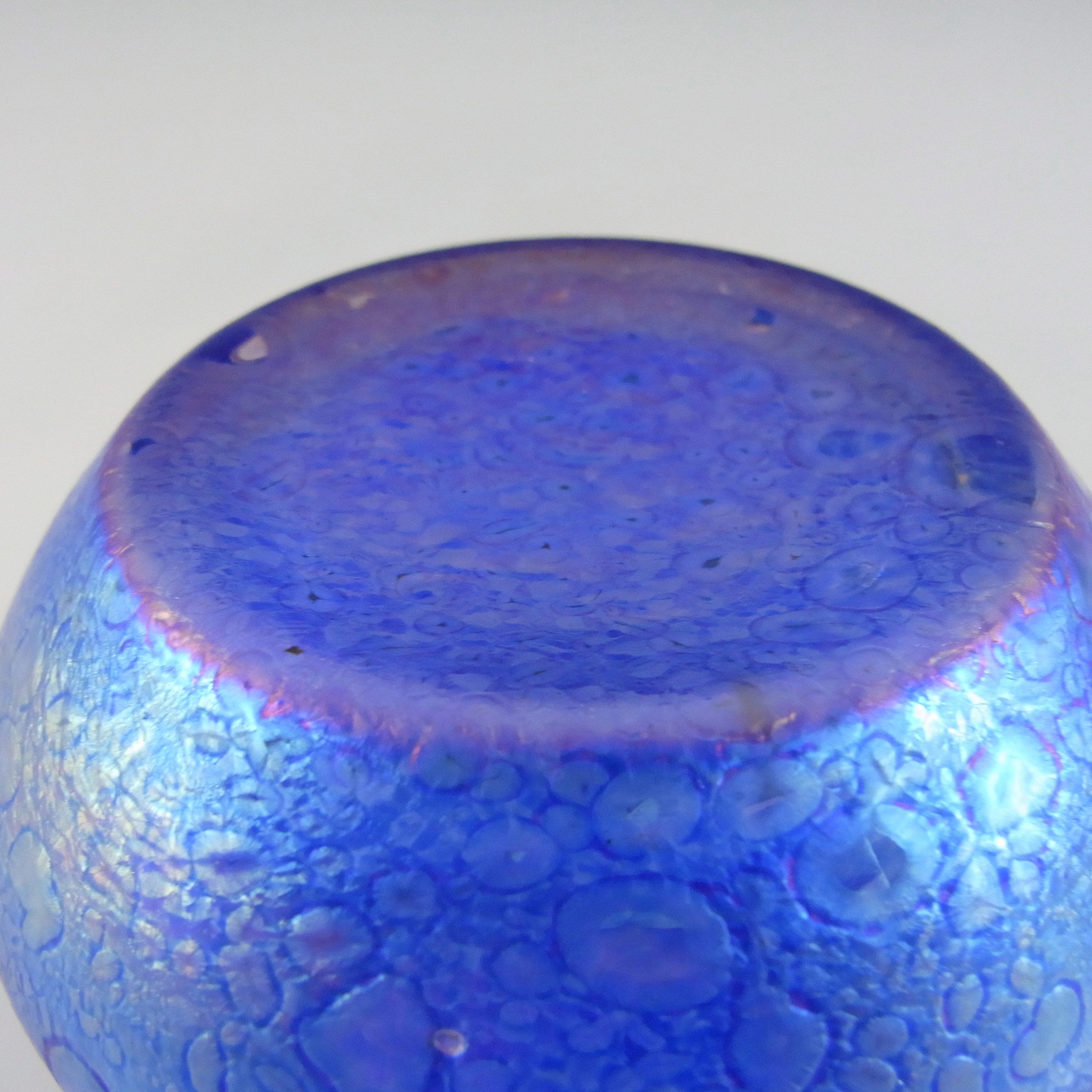 BOXED Heron Glass Blue Iridescent British Vintage Posy Vase - Click Image to Close