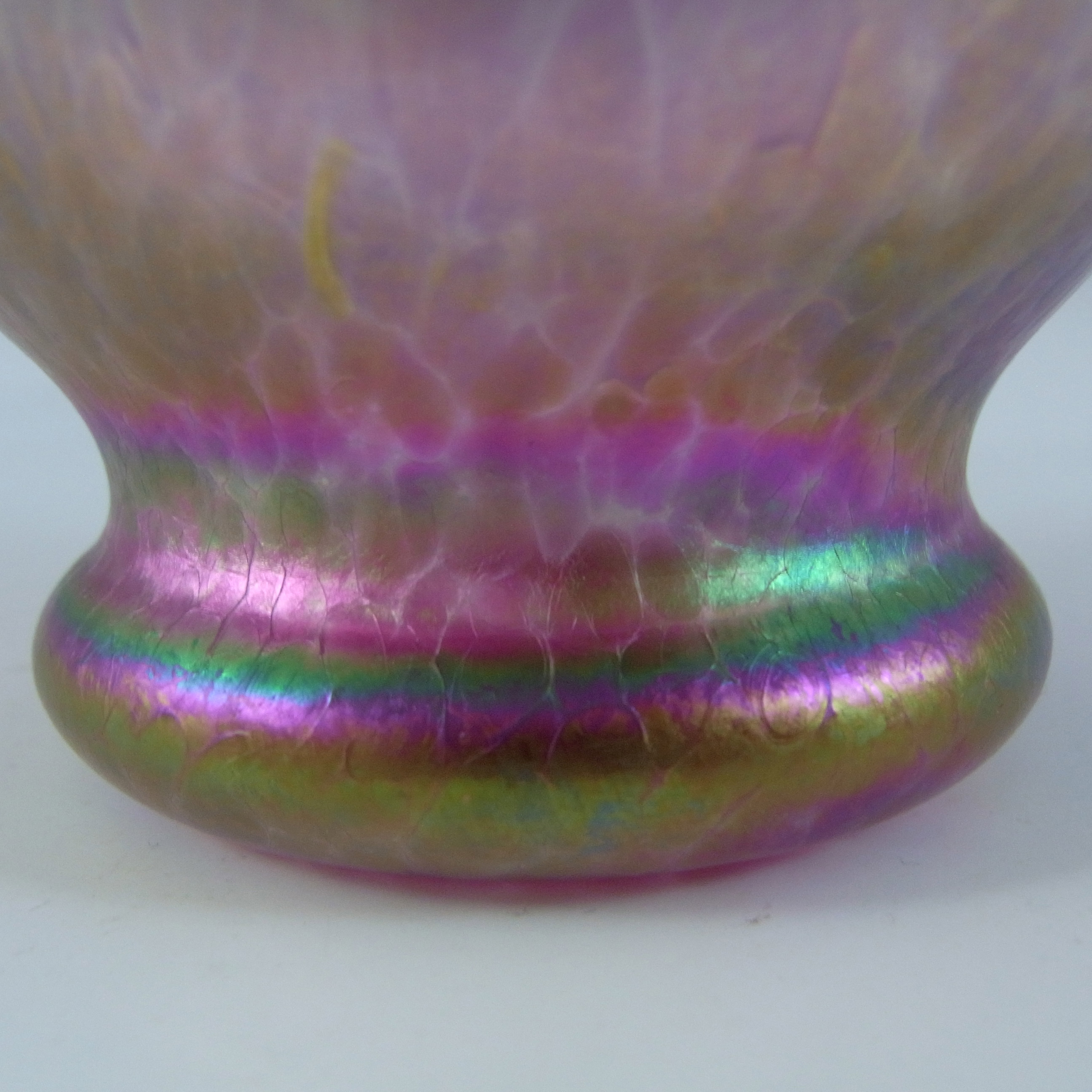 (image for) Heron Glass British Pink Iridescent Glass Posy Vase - Click Image to Close