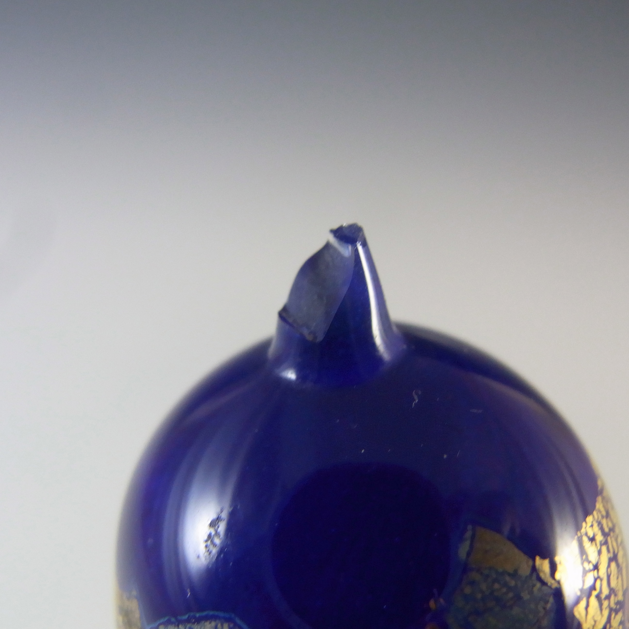 (image for) Isle of Wight Studio / Harris 'Azurene Blue' Glass Pear - Click Image to Close