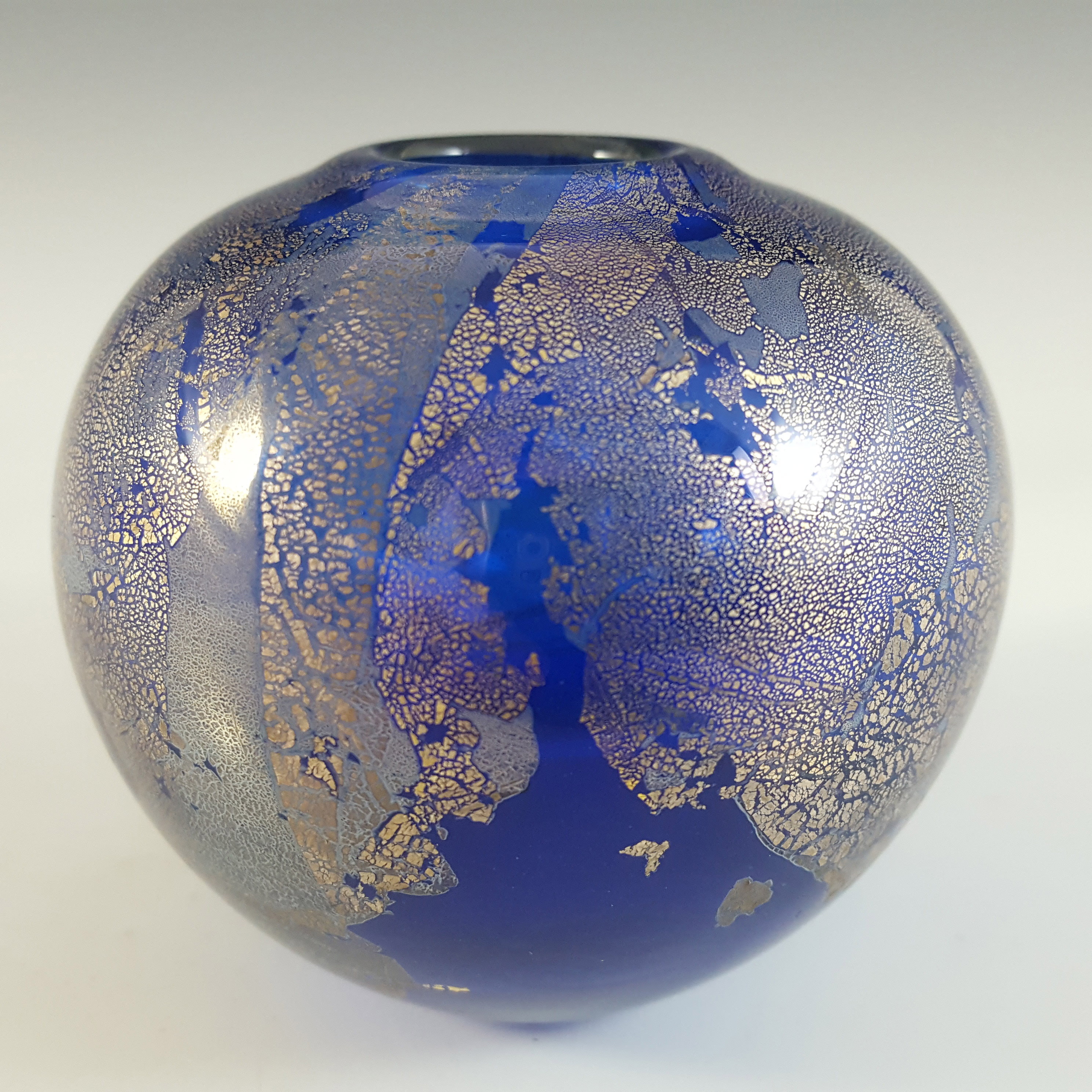 (image for) Isle of Wight Studio / Harris 'Azurene Blue' Glass Globe Vase - Click Image to Close