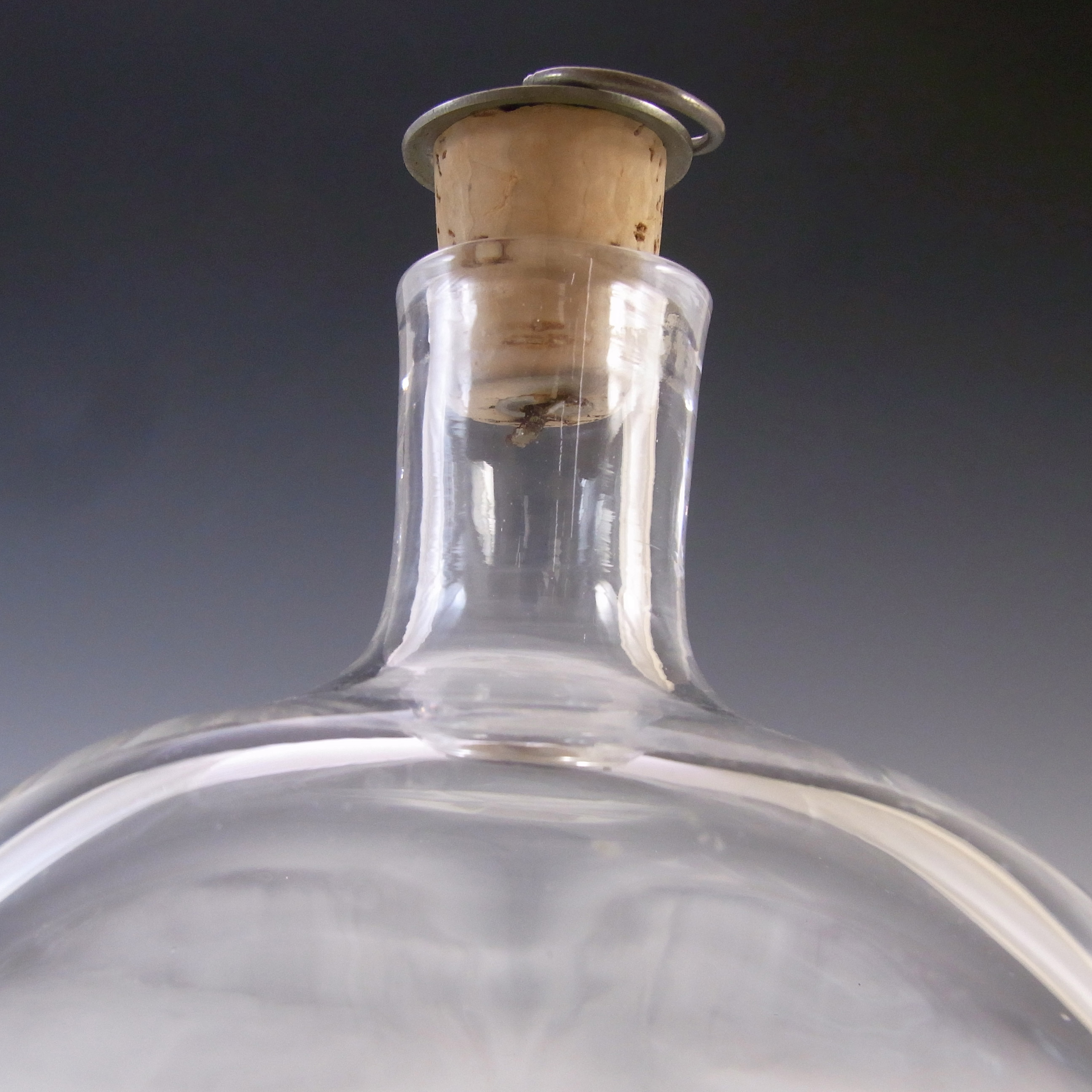 SIGNED Boda Swedish Glass "Cats" Bottle by Erik Hoglund - Click Image to Close