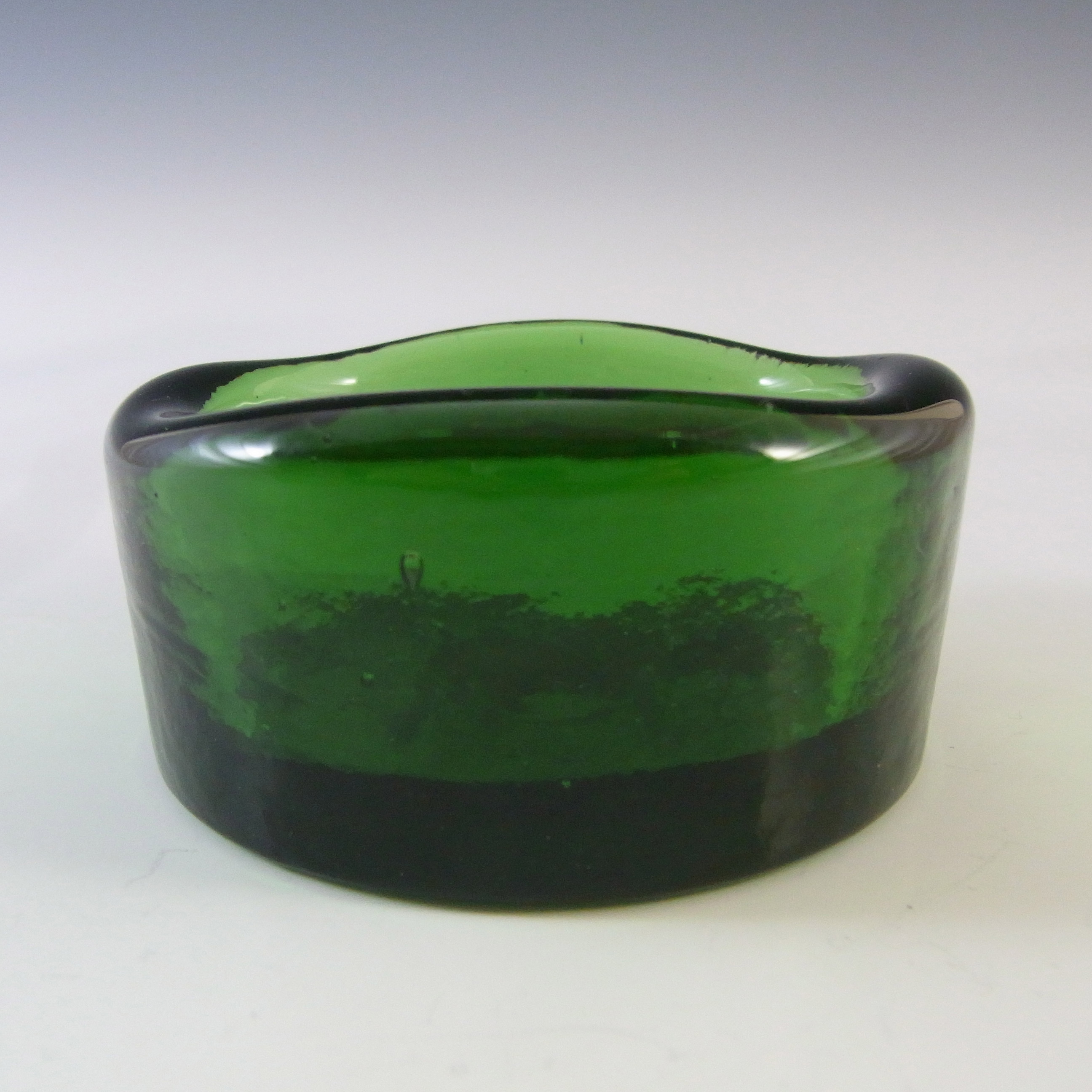 (image for) Kosta Boda Swedish Green Glass "Cat" Bowl by Eric Hoglund - Click Image to Close