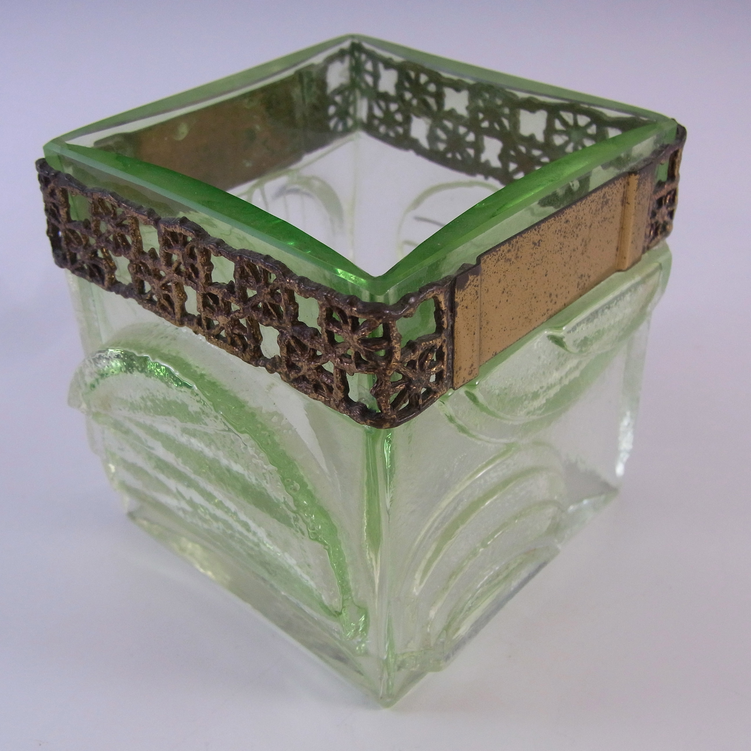 SIGNED Kumela Finnish Green Glass Vase by Pentti Sarpaneva - Click Image to Close