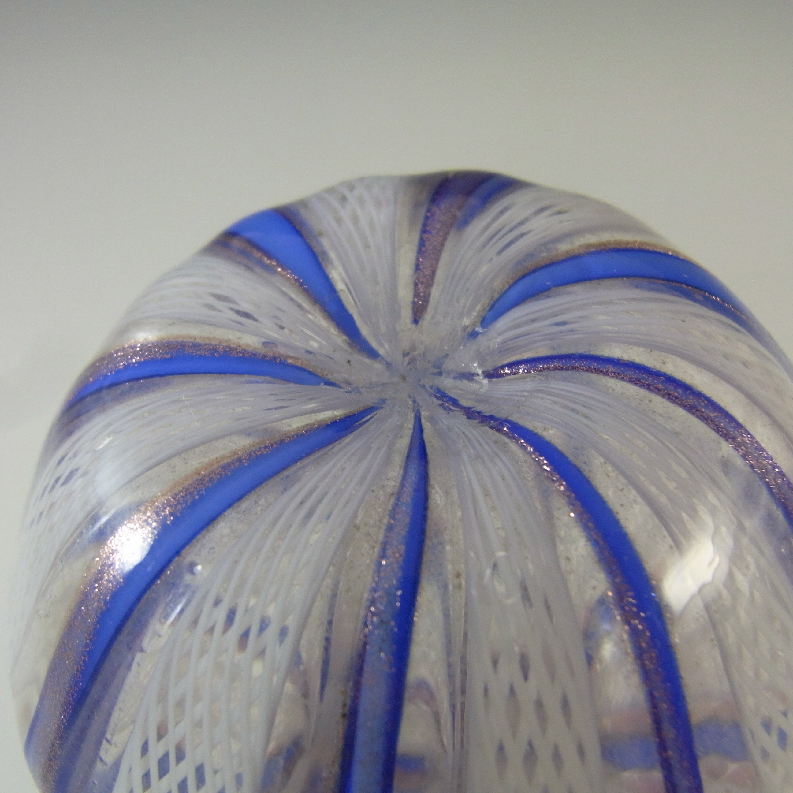 (image for) Murano Zanfirico, Aventurine & Blue Ribbon Filigree Glass Vase - Click Image to Close
