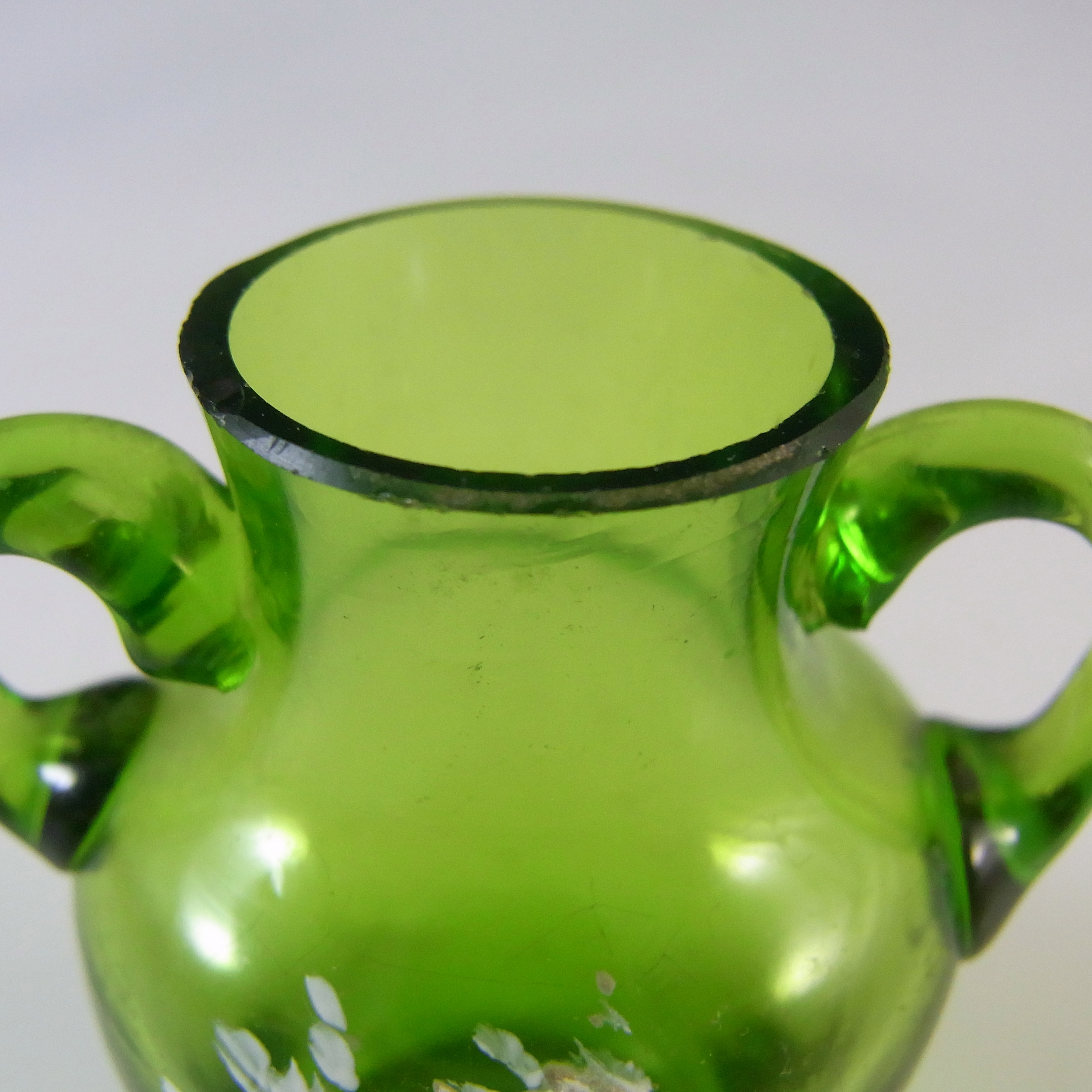 Mary Gregory Victorian Hand Enamelled Green Glass Miniature Vase - Click Image to Close