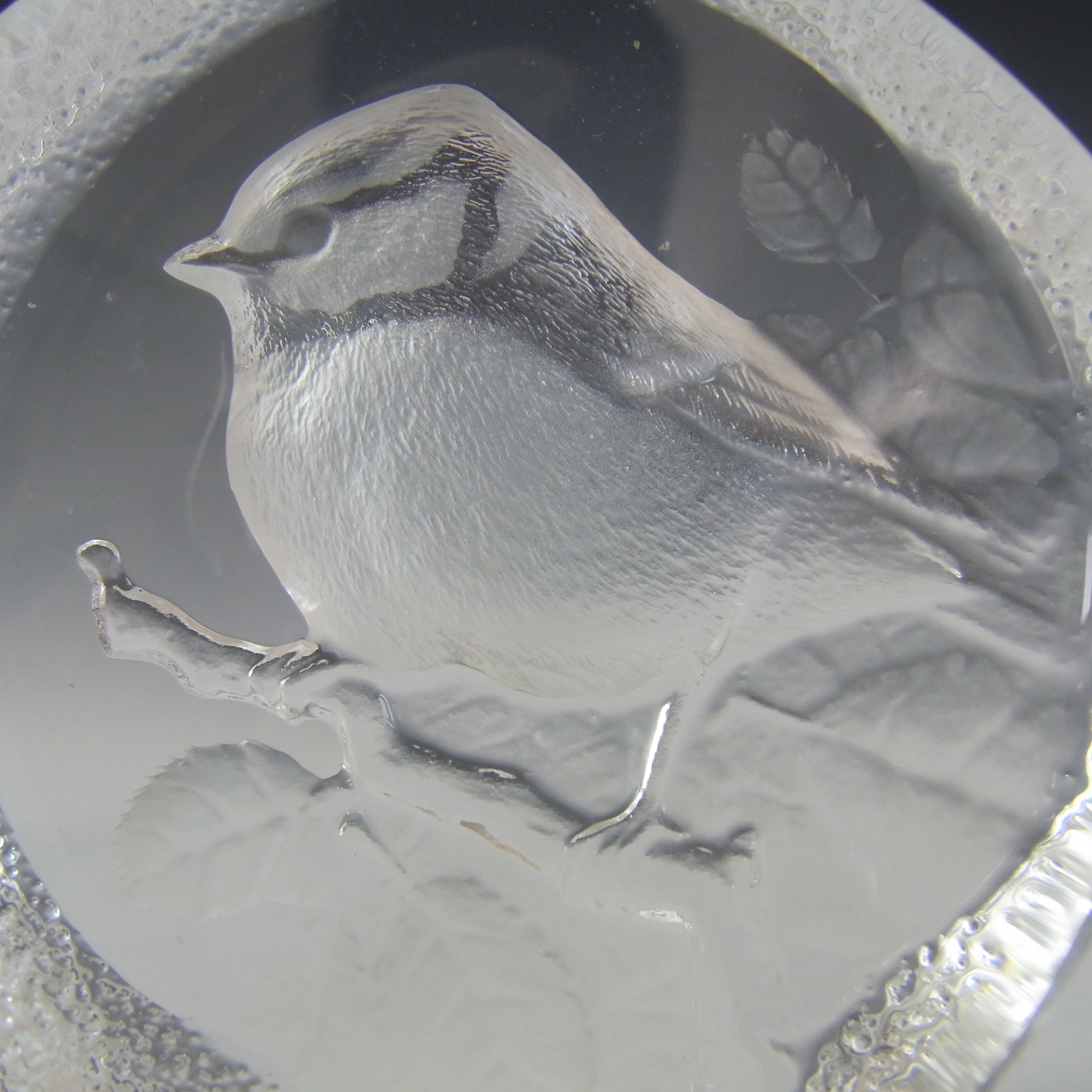 (image for) Mats Jonasson #28130 Swedish Glass Bird Paperweight - Click Image to Close