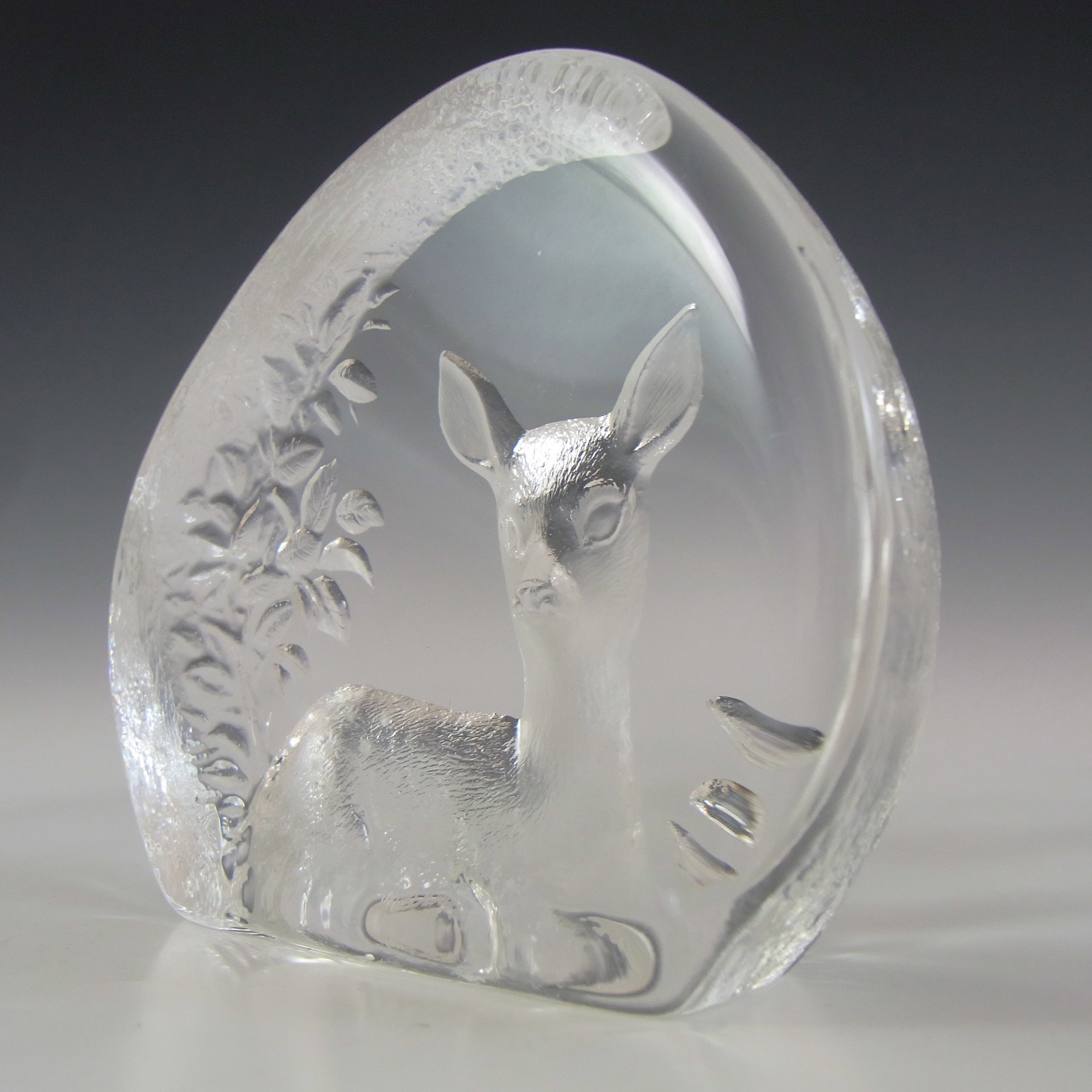 (image for) SIGNED Mats Jonasson Swedish Glass Deer Paperweight - Click Image to Close