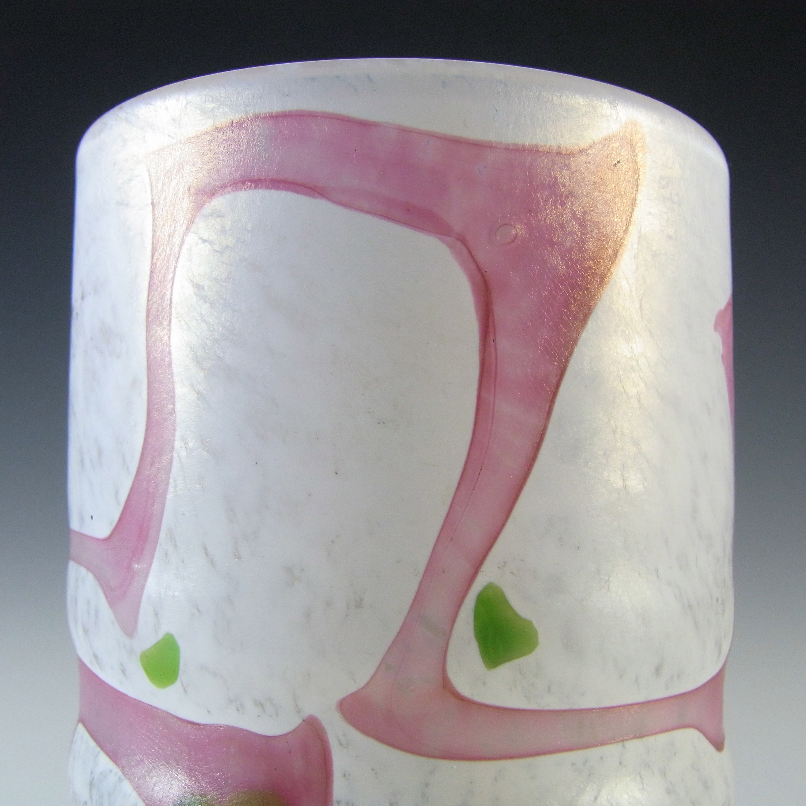 SIGNED Mtarfa Maltese Vintage Pink, Green & White Glass Vase - Click Image to Close
