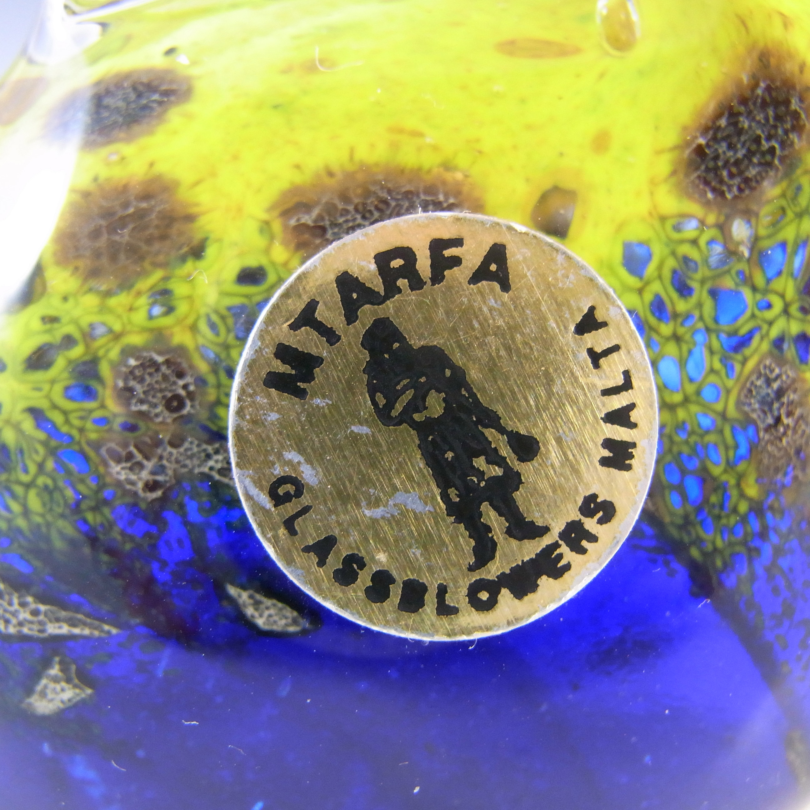 (image for) LABELLED Mtarfa Maltese Yellow & Blue Glass Rabbit Paperweight - Click Image to Close