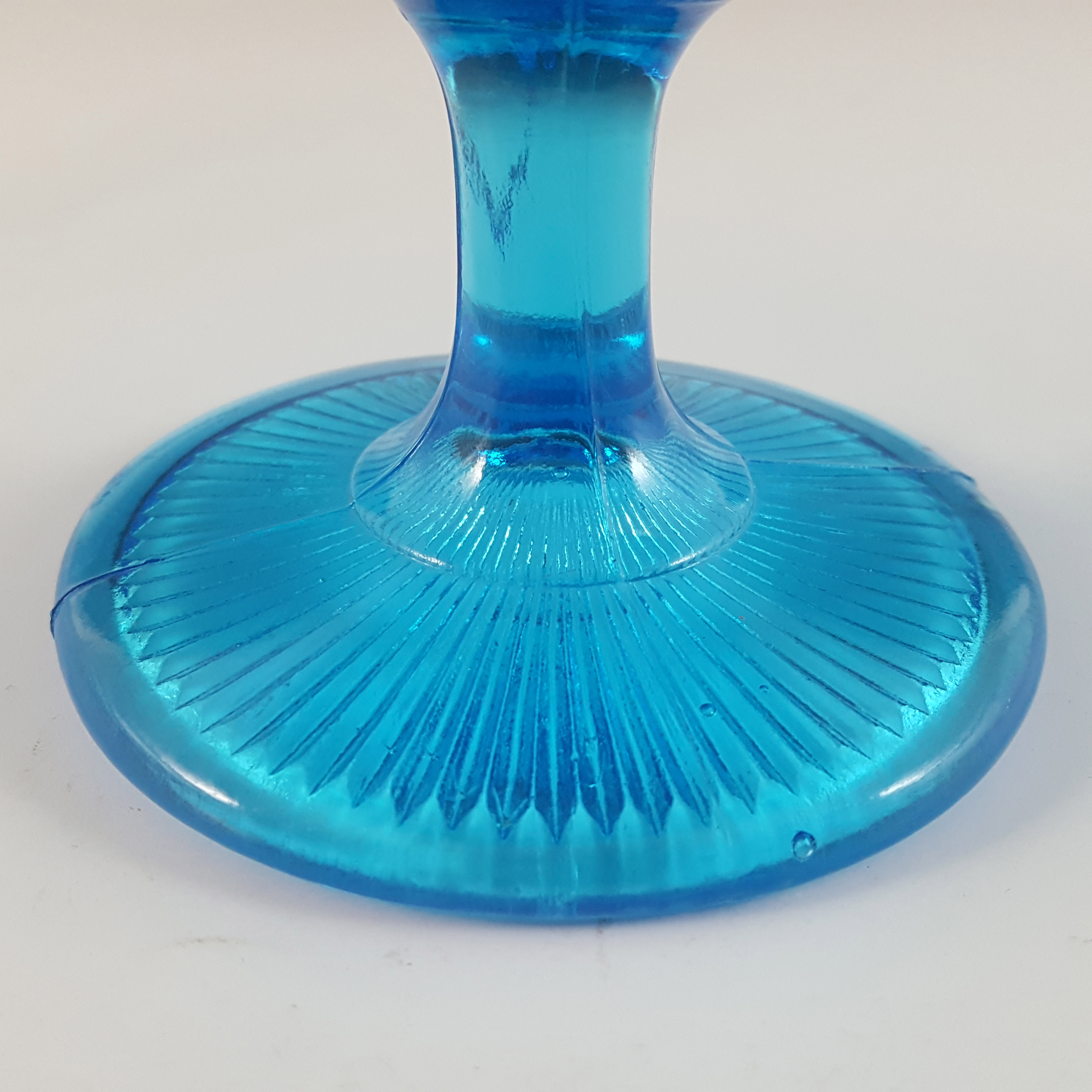 Davidson Blue Pearline Glass 'Victoria & Albert' Footed Bowl - Click Image to Close
