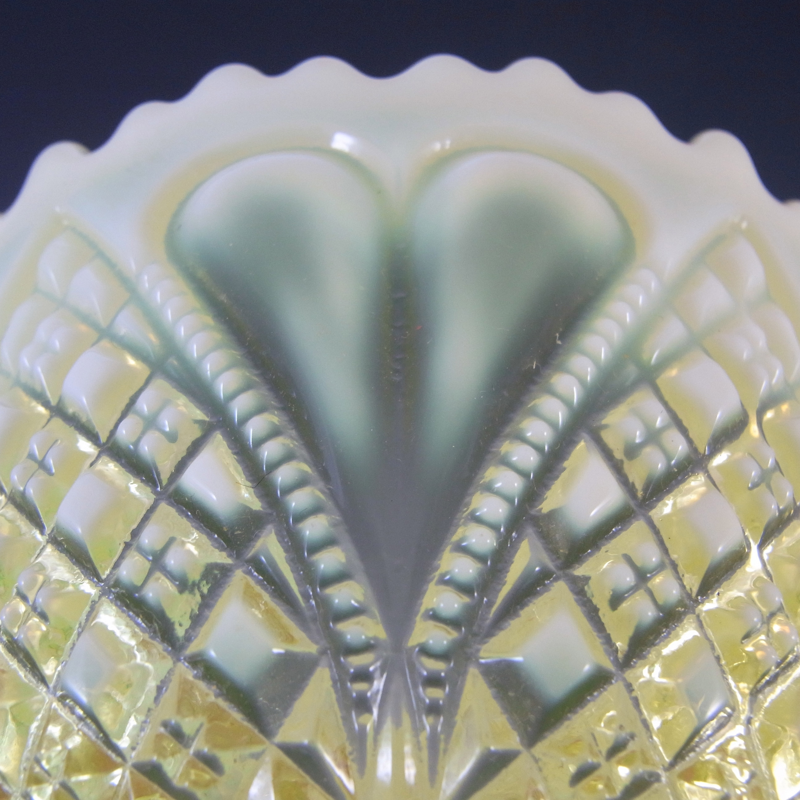 Davidson Primrose Pearline Vaseline Glass 'William & Mary' Bowl - Click Image to Close