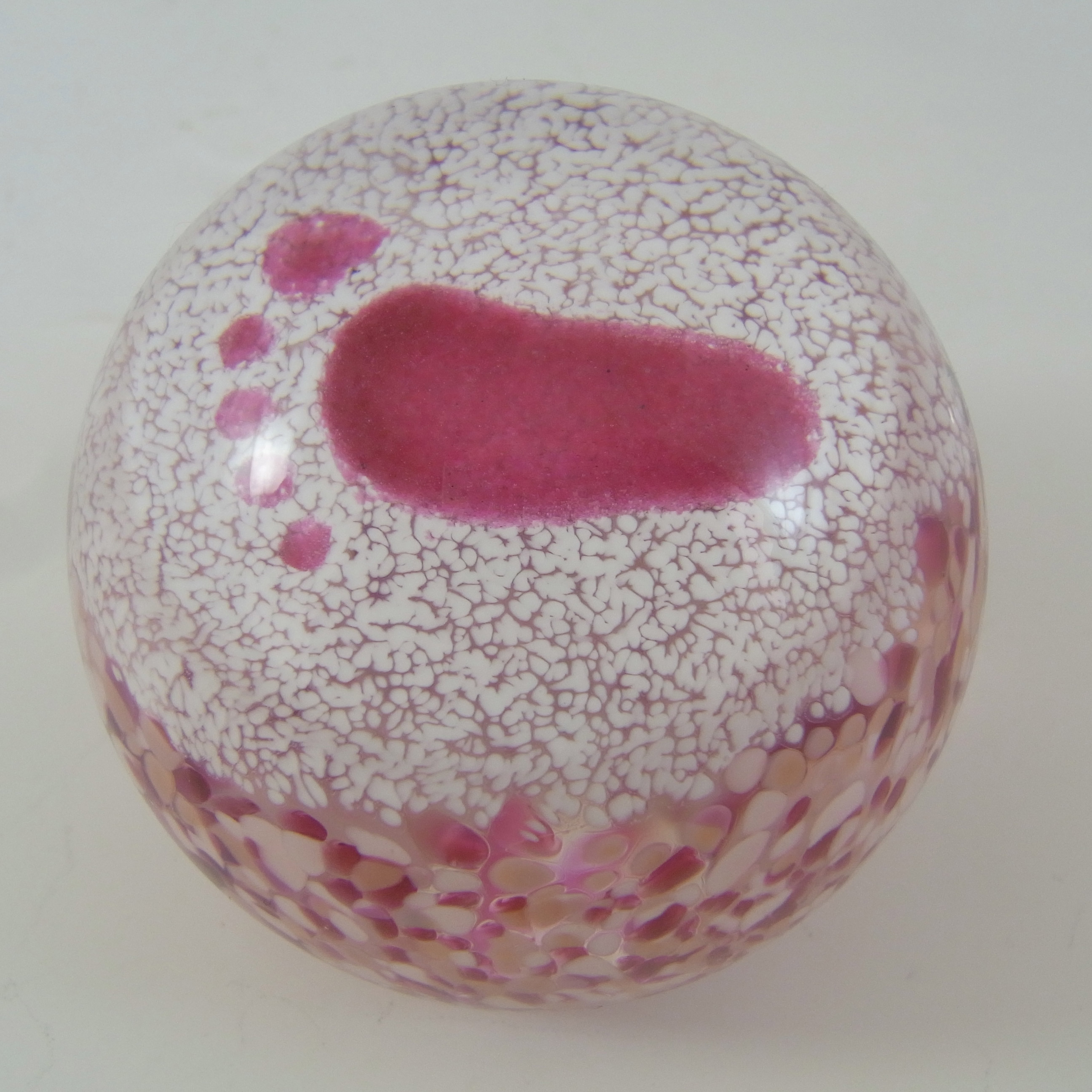 MARKED Caithness Pink Glass Baby Girl "Tiny Toes" Paperweight - Click Image to Close