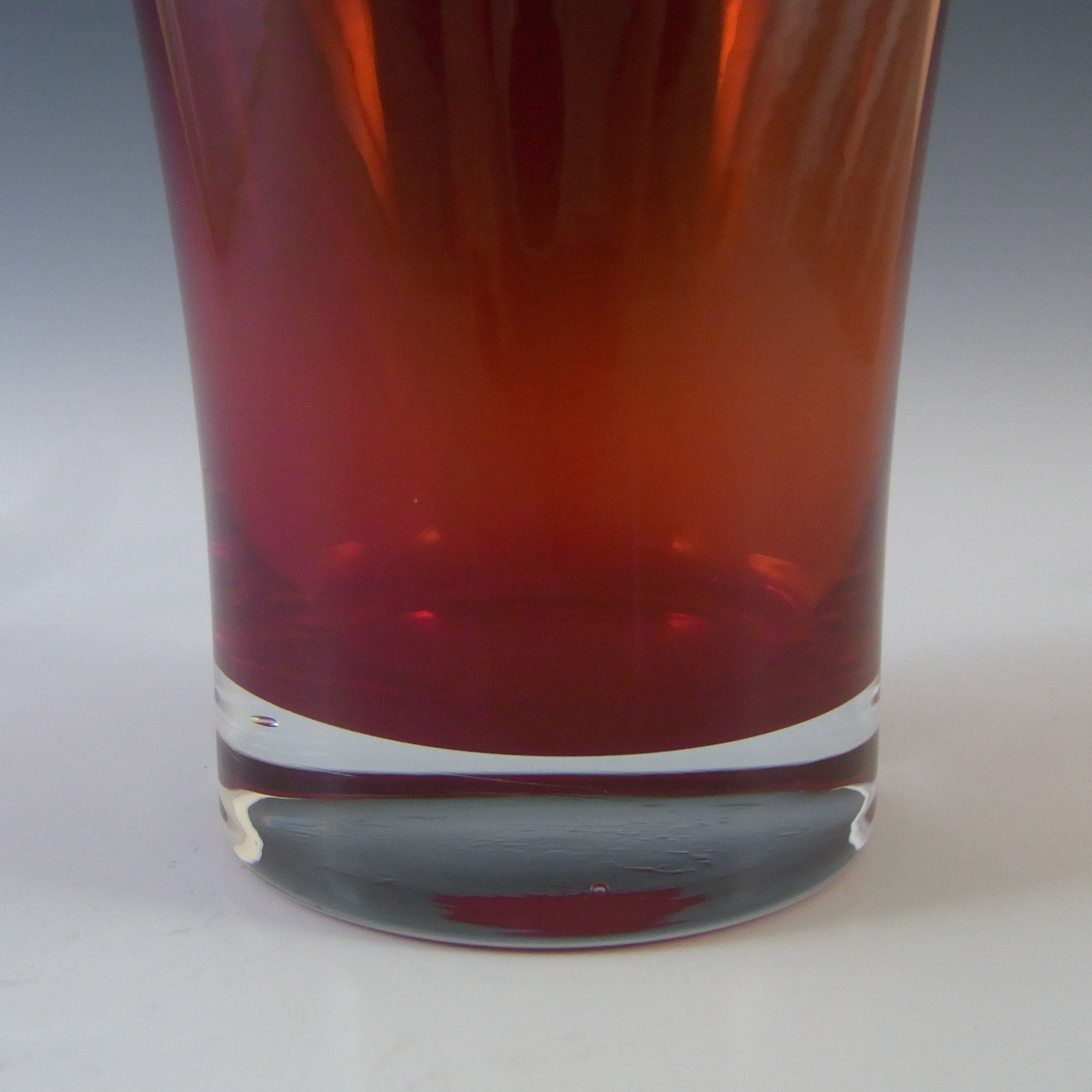 (image for) Riihimaki #1376 Riihimaen Lasi Oy Red Glass Vase - Click Image to Close