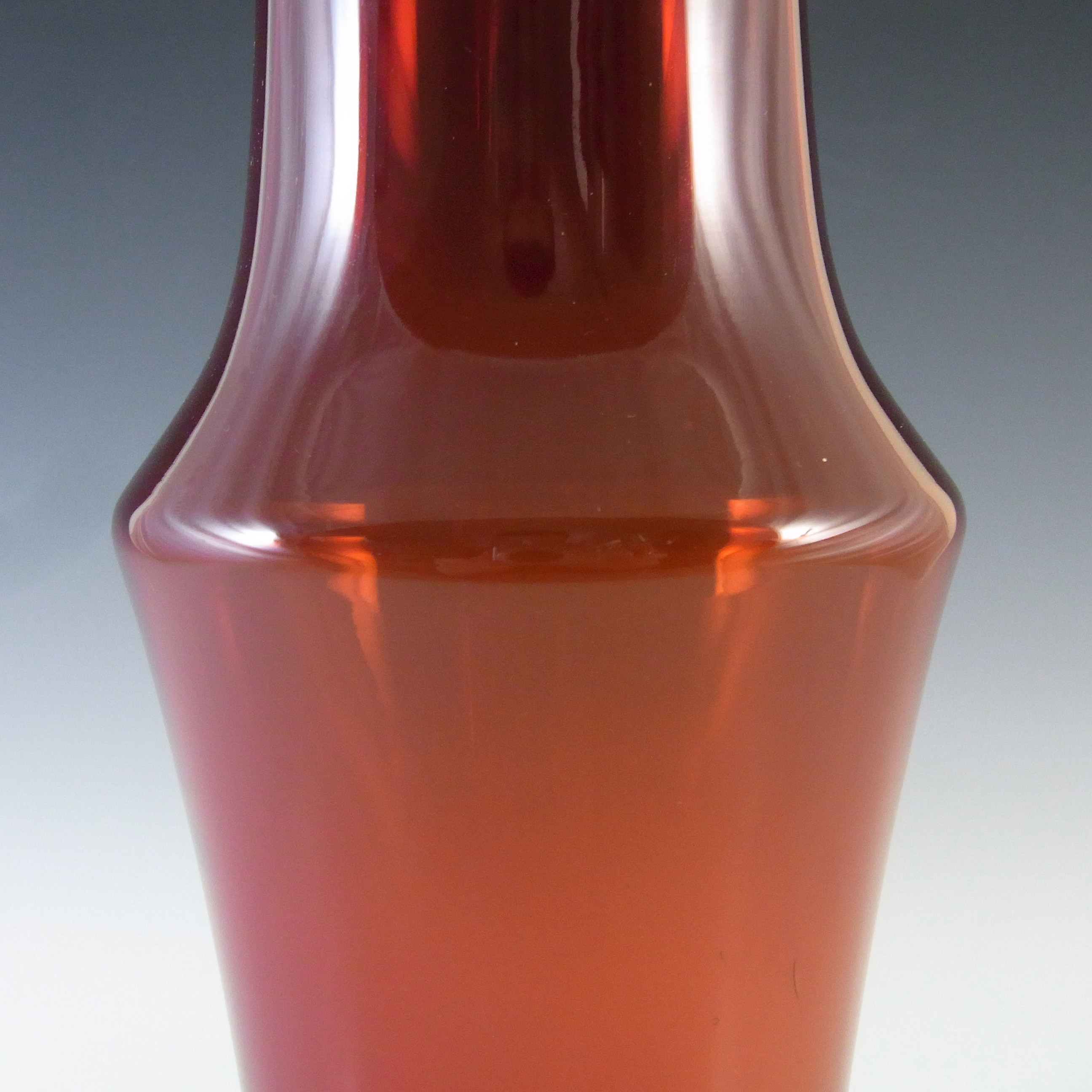 (image for) Riihimaki #1376 Riihimaen Lasi Oy Red Glass Vase - Click Image to Close