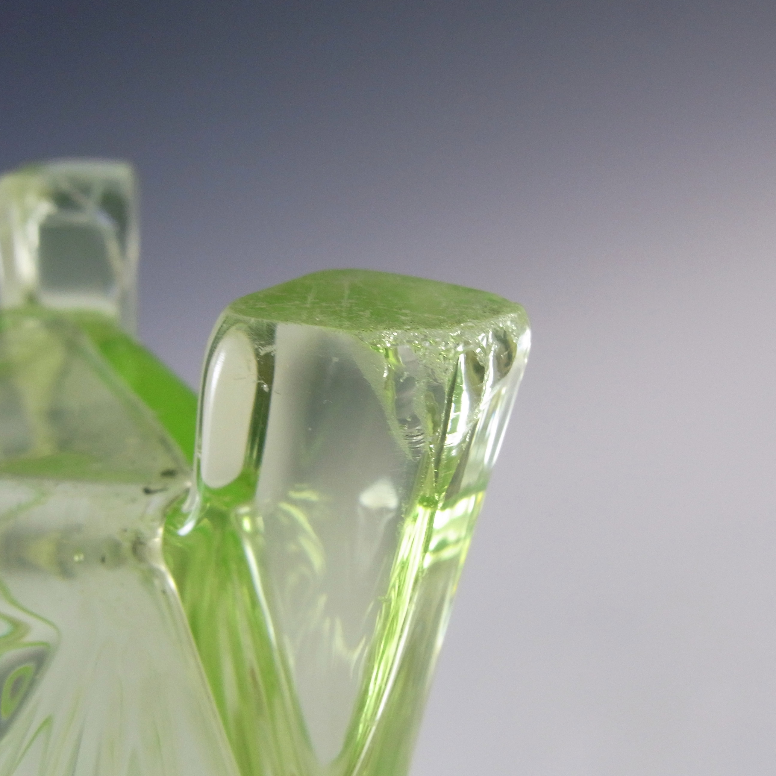 (image for) Sowerby Art Deco 1930's Uranium Green Glass 'Daisy' Vase - Click Image to Close