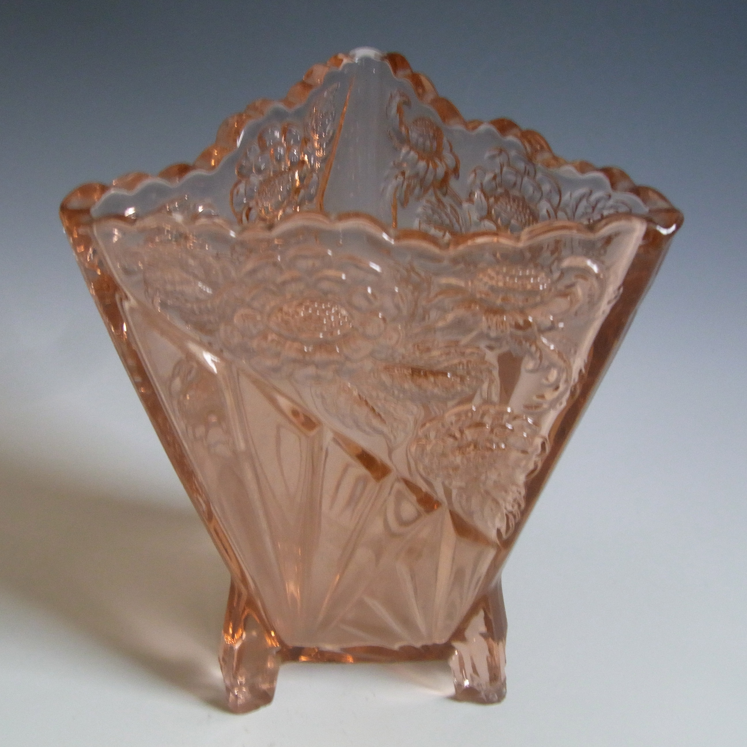 Sowerby Art Deco 1930's Pink Glass 'Daisy' Vase - Click Image to Close