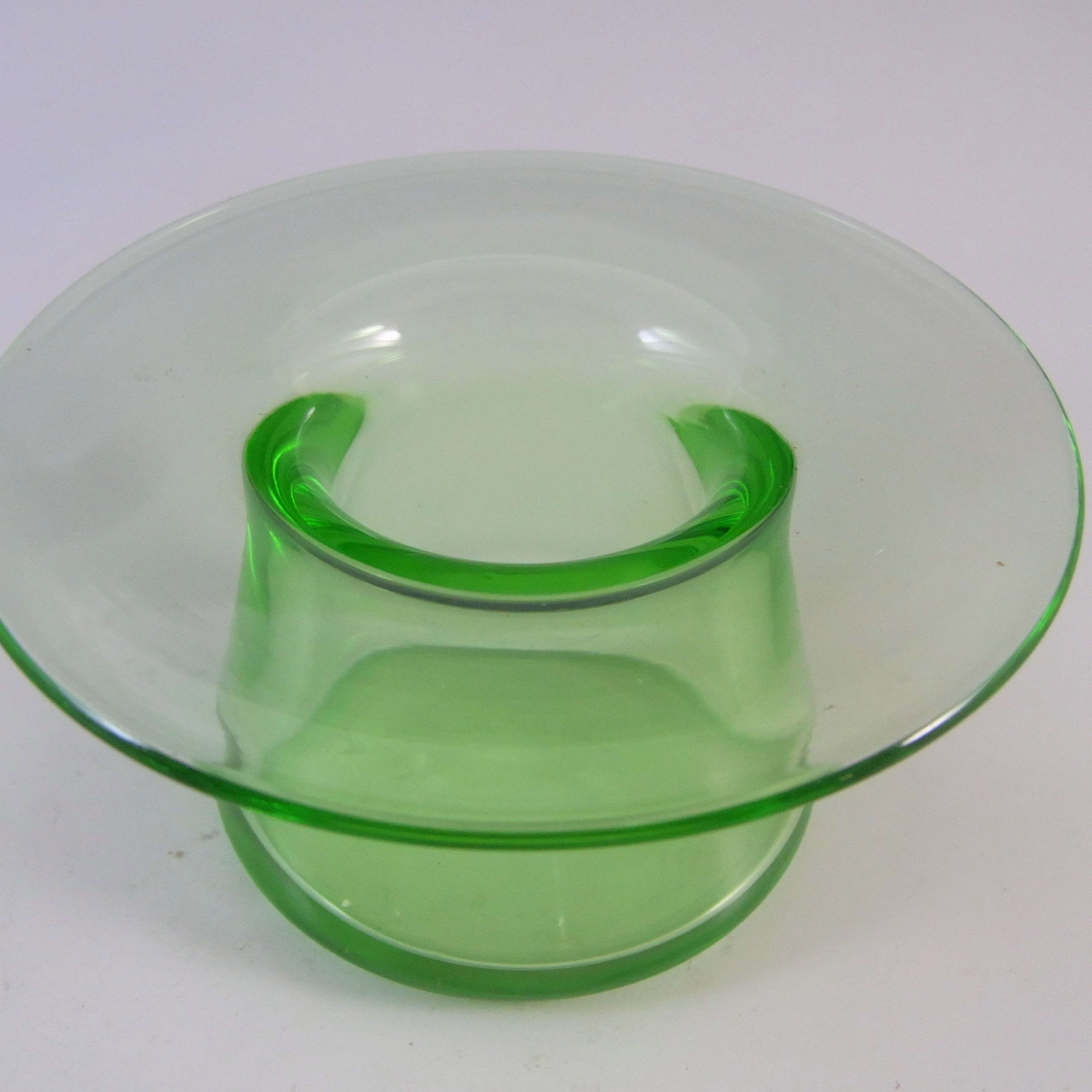 (image for) MARKED Stuart & Sons Stourbridge Green Glass Posy Bowl - Click Image to Close