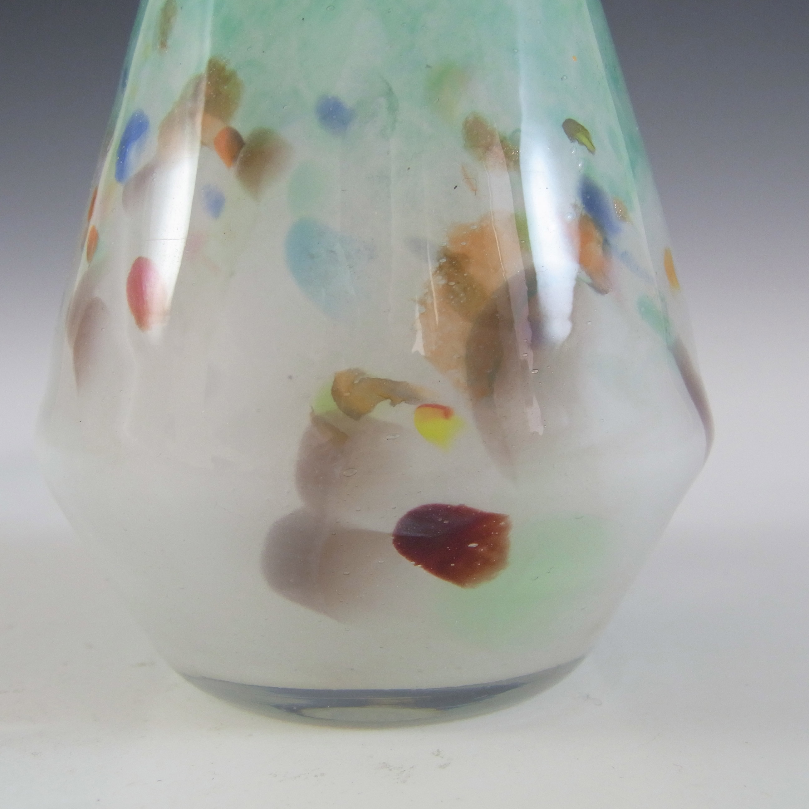 (image for) LABELLED Vasart Green & White Mottled Scottish Glass Vase V021 - Click Image to Close