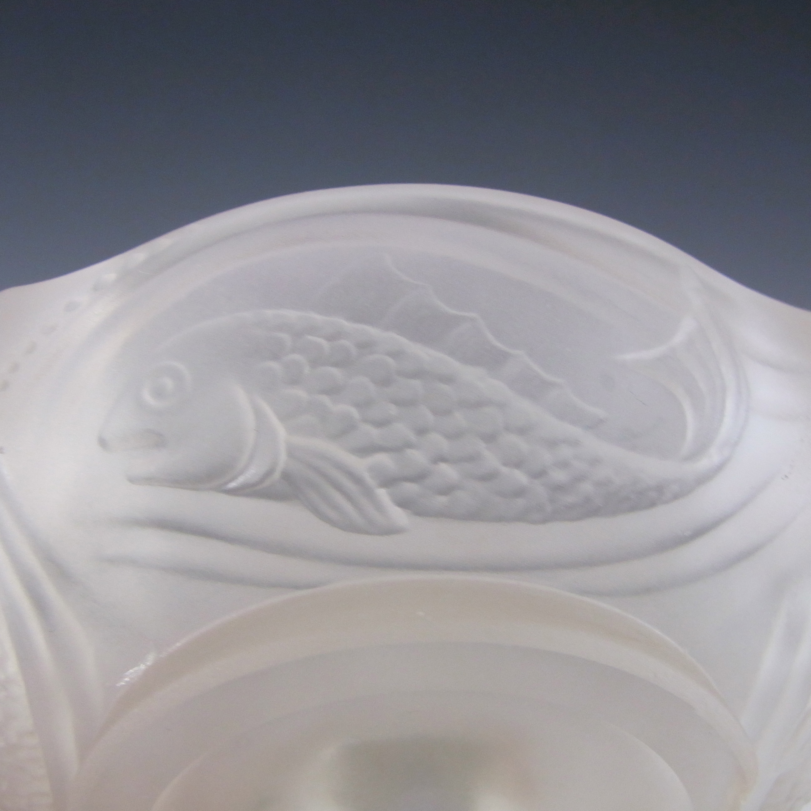 Walther & Söhne Art Deco Glass 'Nymphen' Fish Ring Holder Dish - Click Image to Close
