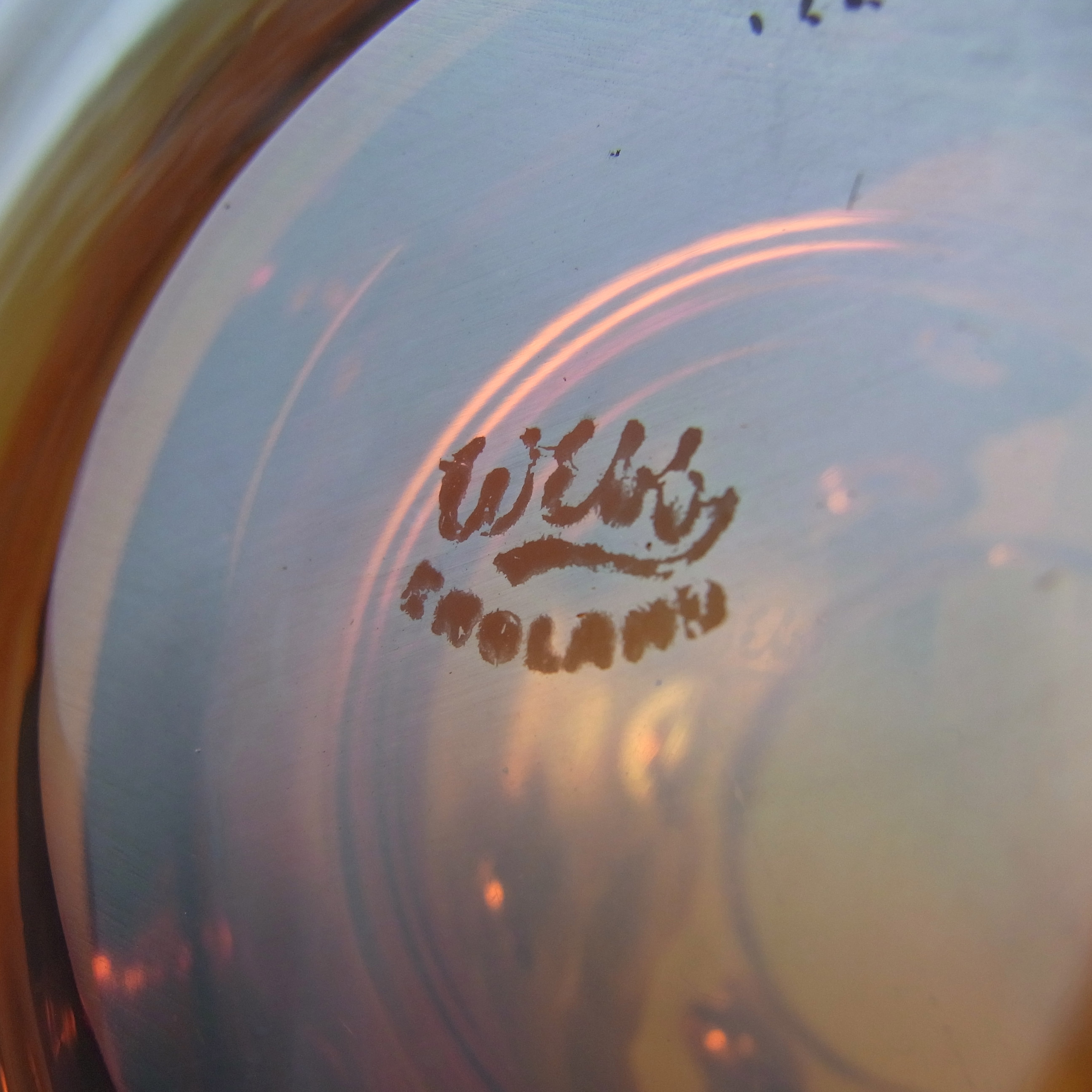 (image for) MARKED Thomas Webb Golden Amber Glass Bull's Eye Vase - Click Image to Close