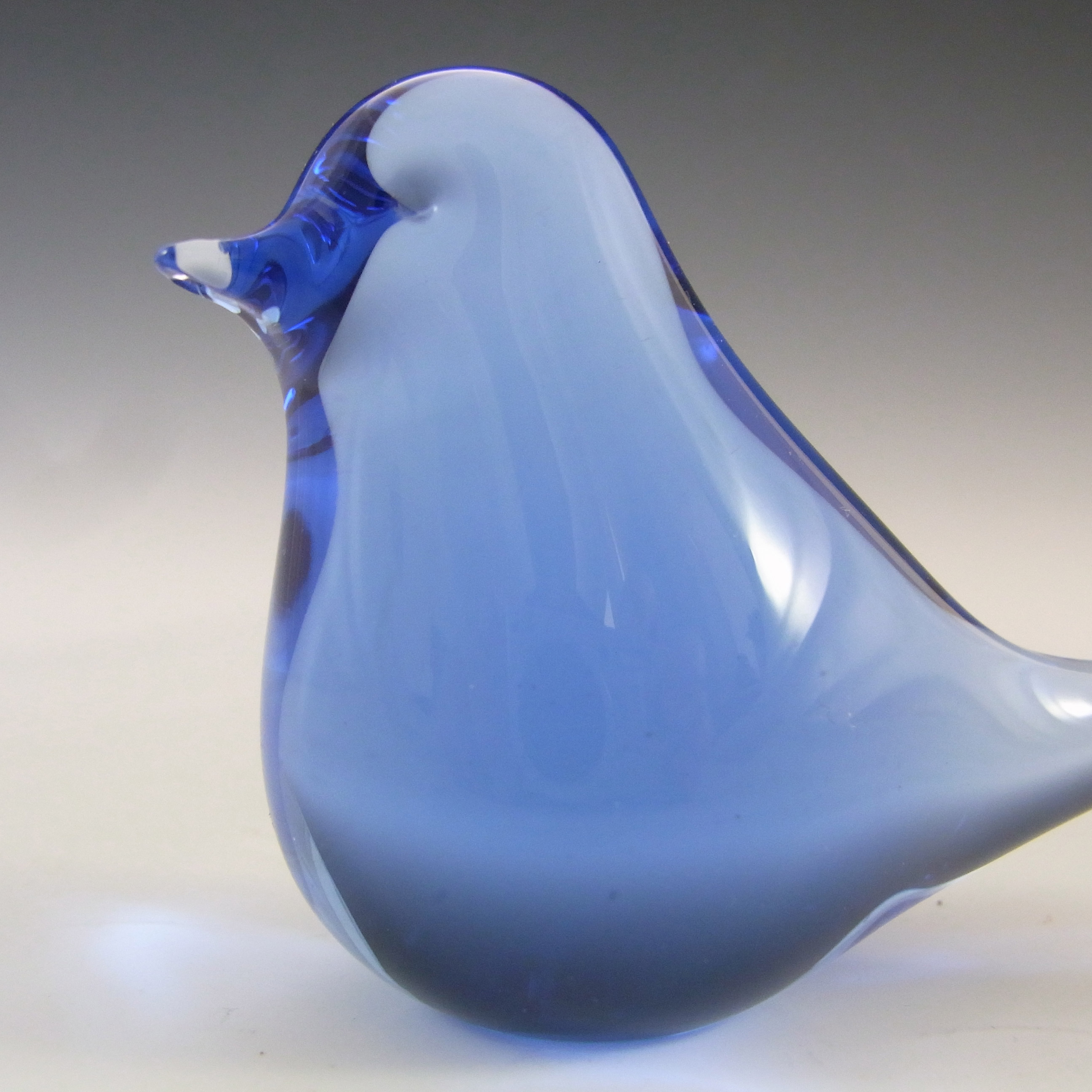 (image for) Wedgwood Blue Glass Lilliput Long-Tailed Bird Paperweight L5022 - Click Image to Close