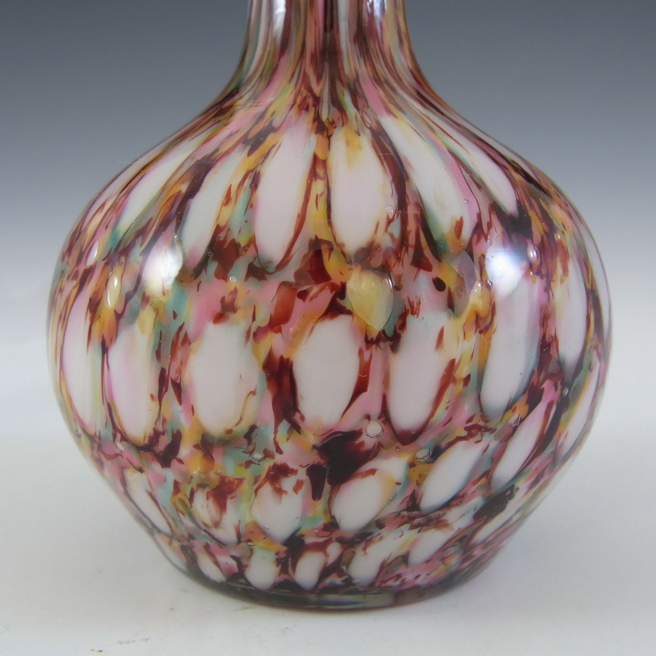 Welz Czech / Bohemian Honeycomb Spatter Glass Vase - Click Image to Close