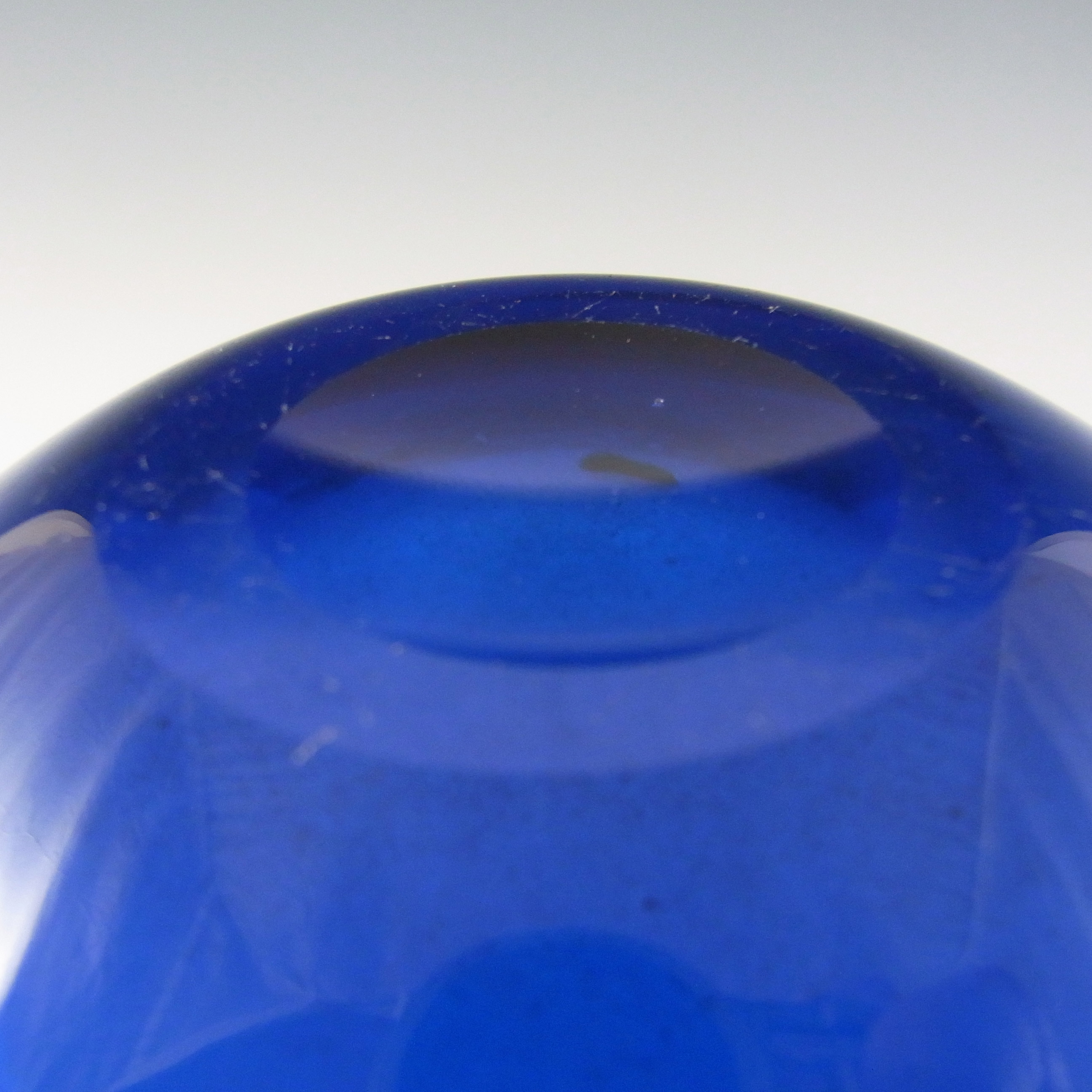 (image for) Whitefriars #9586 Optical Ribbed Blue Glass Vase - Click Image to Close