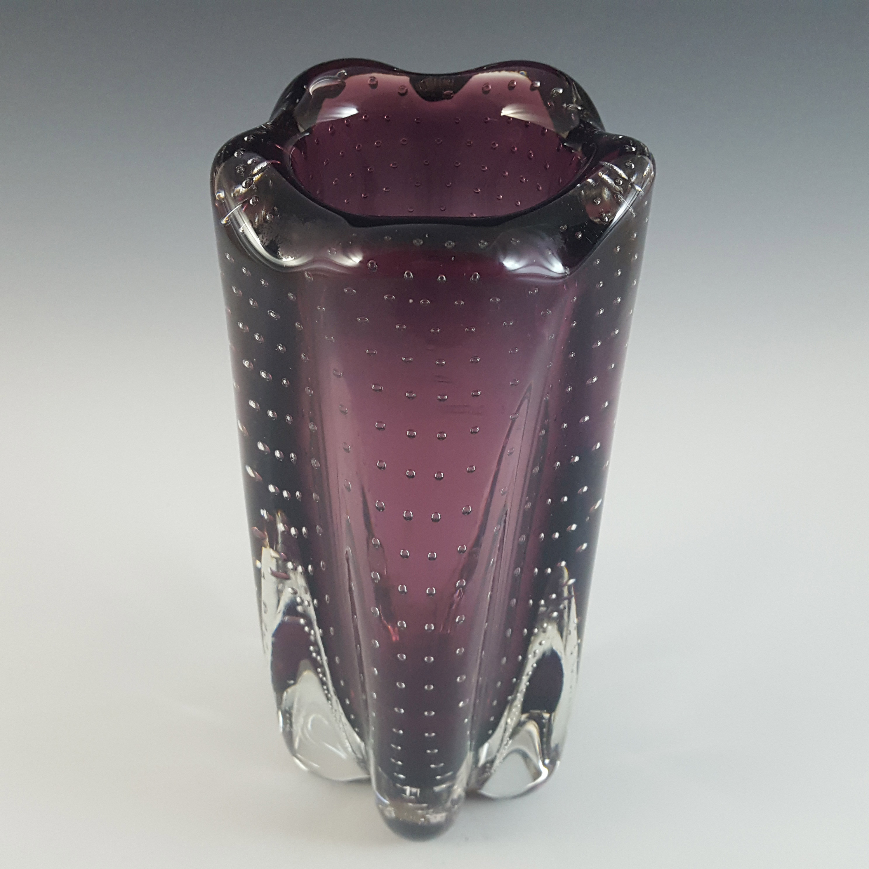 (image for) Whitefriars #9771 Aubergine Glass Controlled Bubble Lobed Vase - Click Image to Close