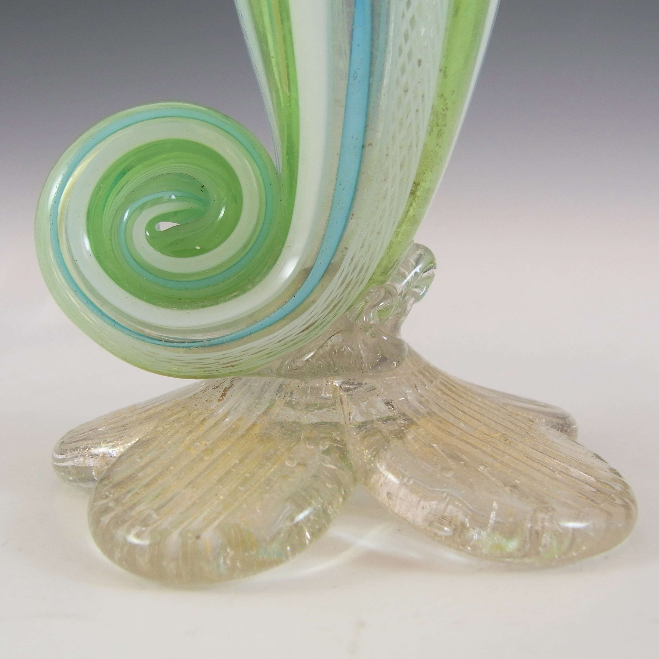 AVEM? Murano Zanfirico Blue, Green & White Glass Cornucopia Shell Vase - Click Image to Close